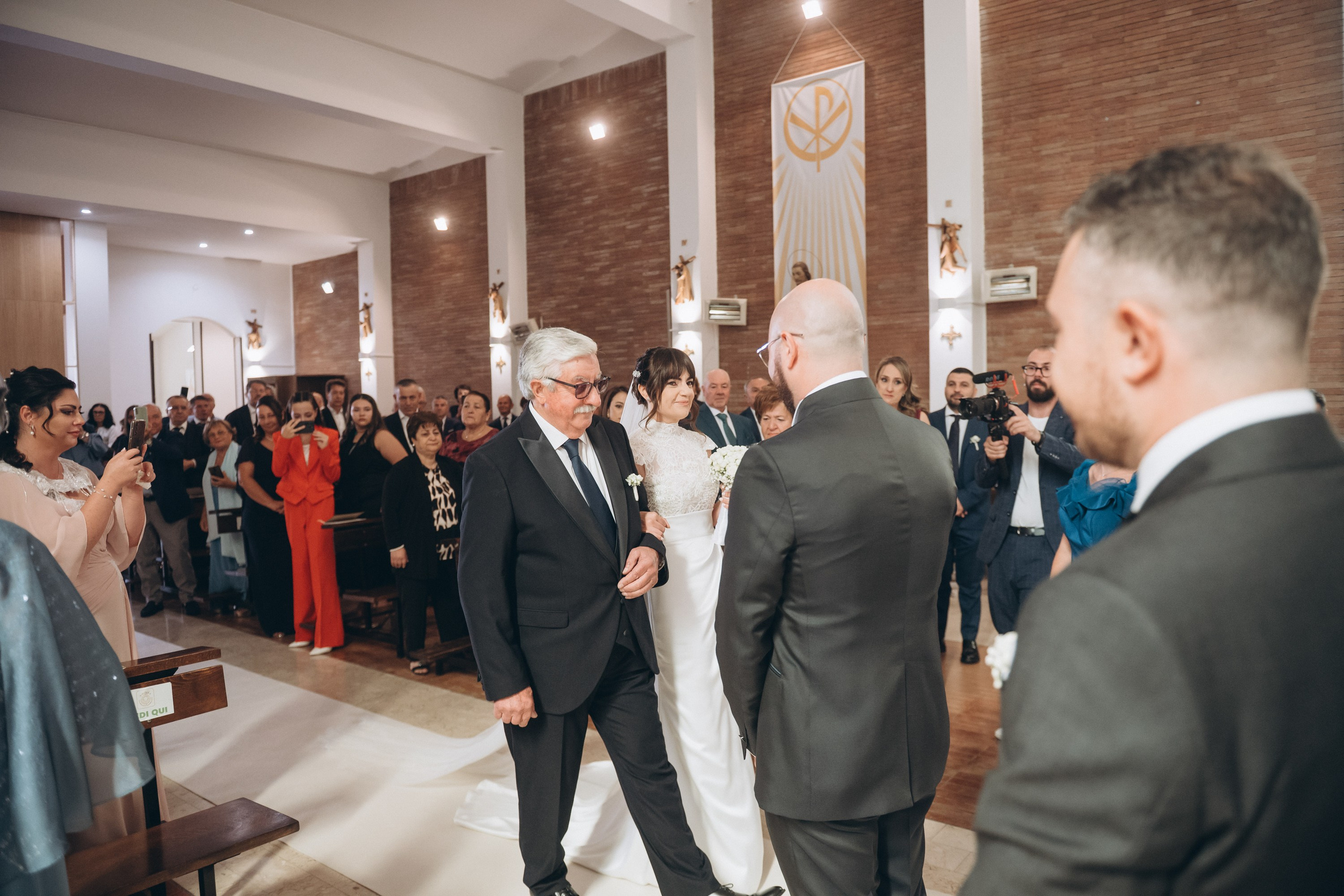 STEFANIA & GIUSEPPE. Ciao, benvenuta! Sono Anastasia la vostra fotografa per il matrimonio