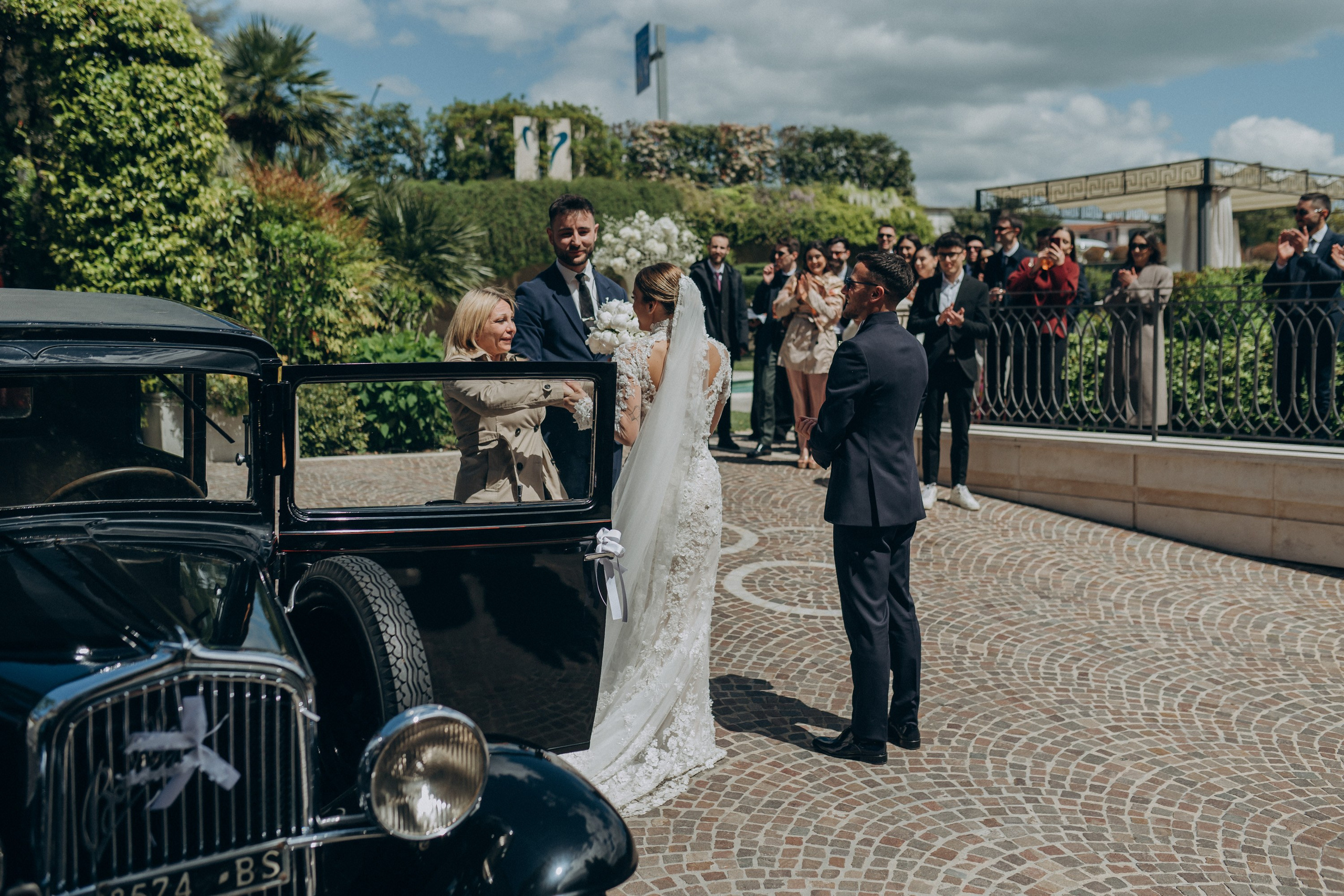 FRANCESCO & ERIKA. Ciao, benvenuta! Sono Anastasia la vostra fotografa per il matrimonio