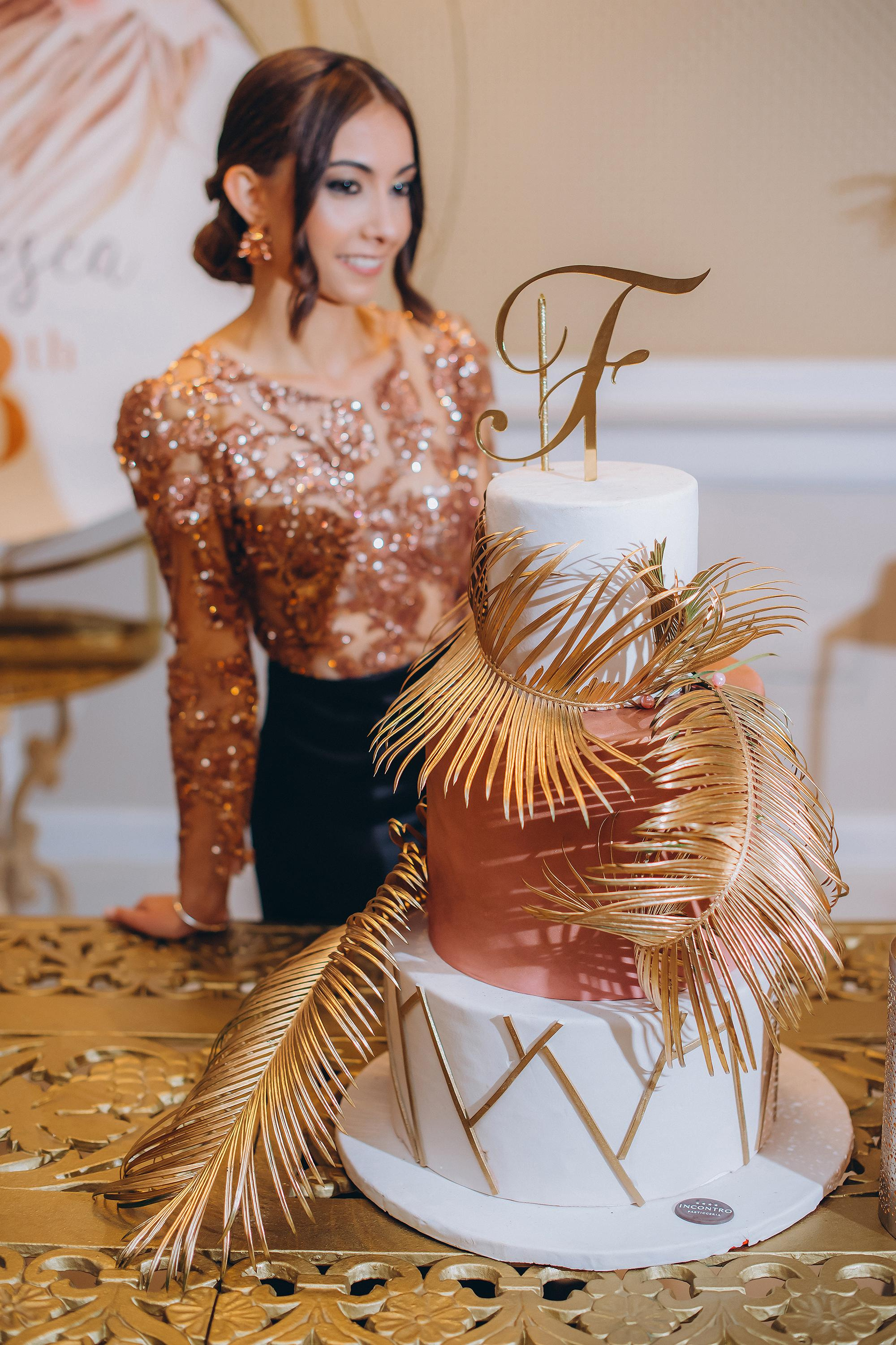 18 anni di Francesca. Ciao, benvenuta! Sono Anastasia la vostra fotografa per il matrimonio