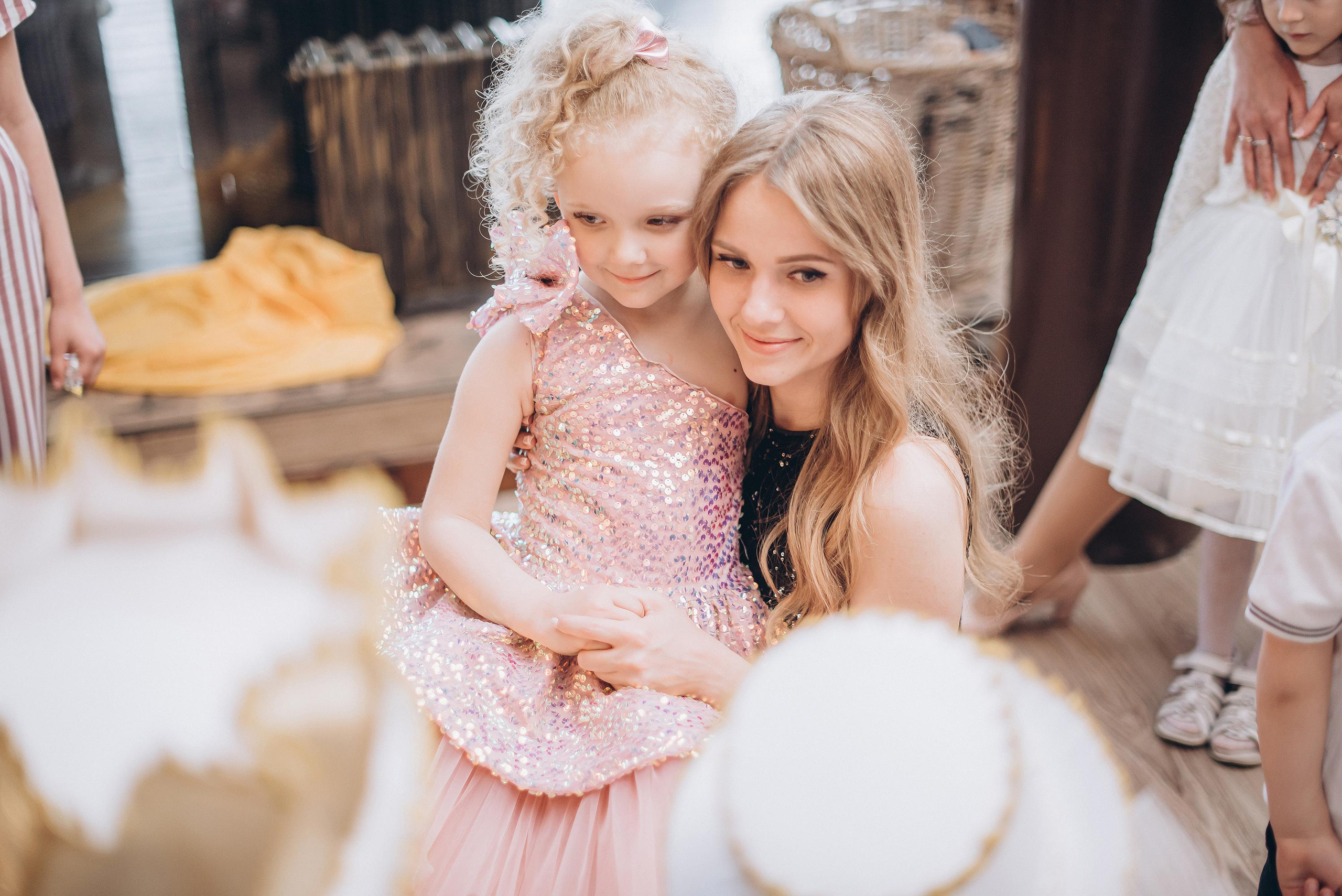 Kate. Ciao, benvenuta! Sono Anastasia la vostra fotografa per il matrimonio