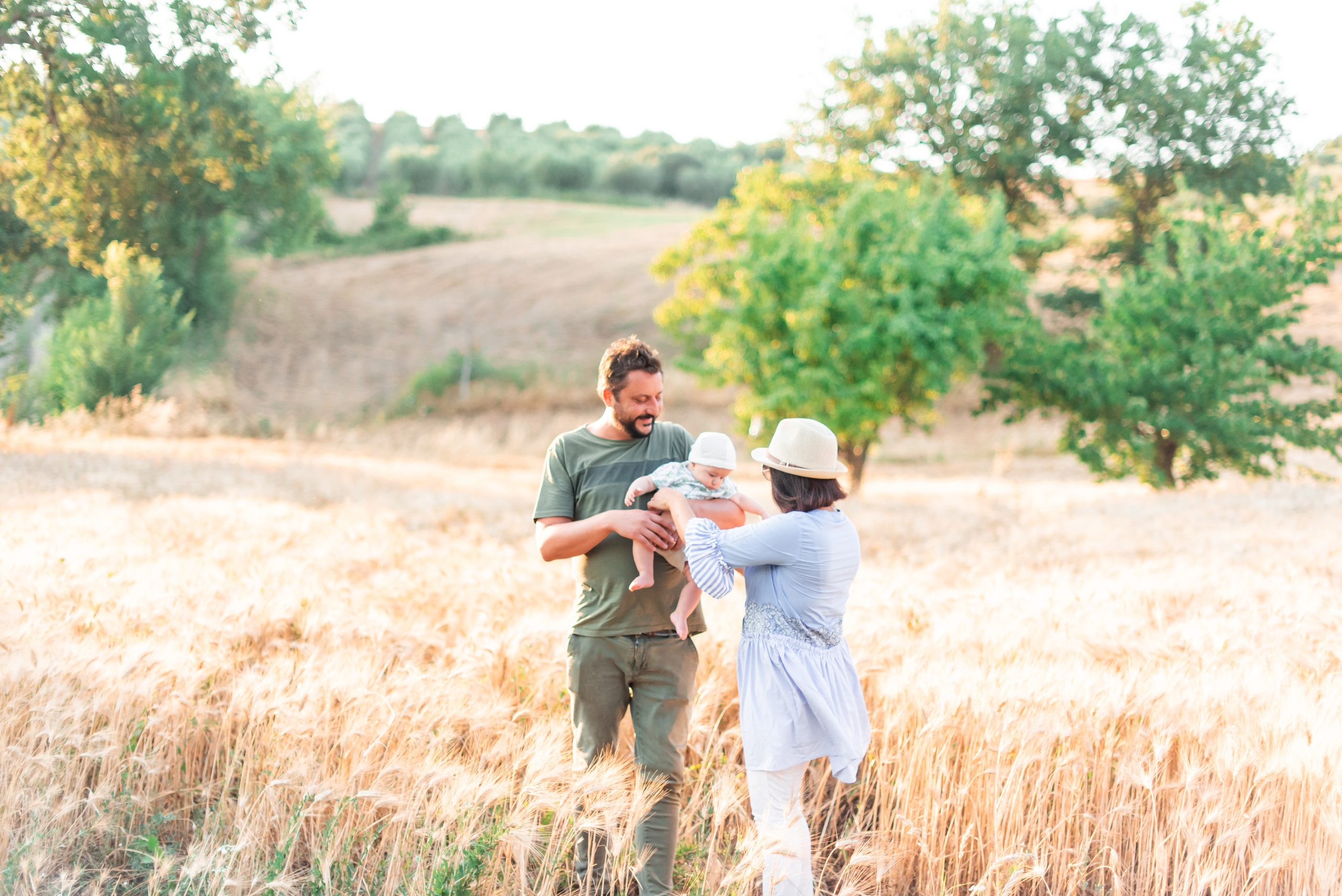 Foto di famiglia. Ciao, benvenuta! Sono Anastasia la vostra fotografa per il matrimonio