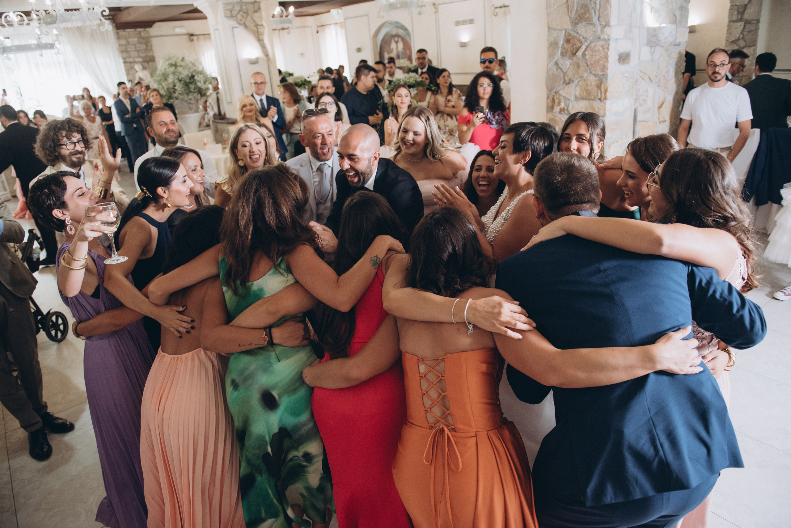 TONI & SABRINA. Ciao, benvenuta! Sono Anastasia la vostra fotografa per il matrimonio