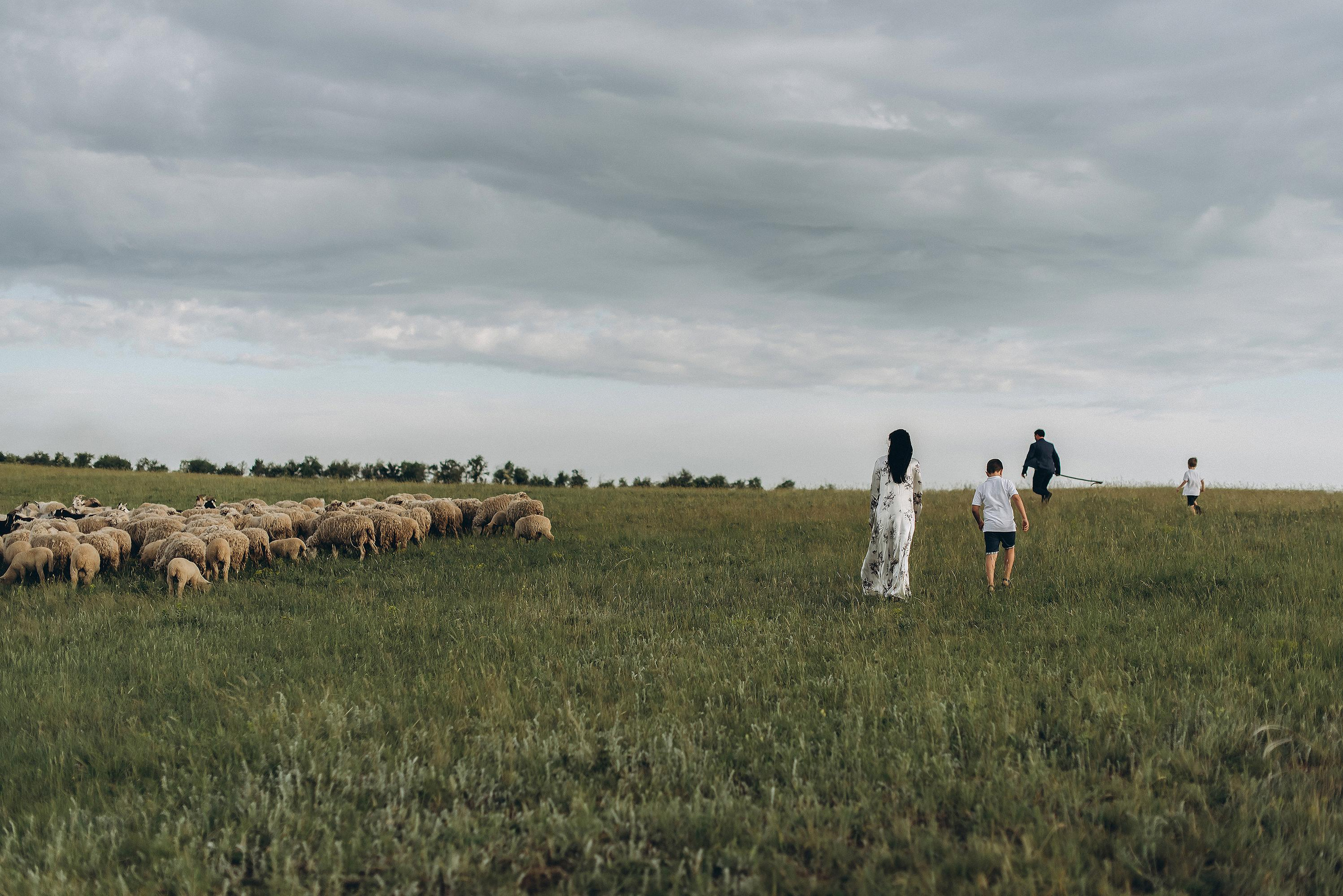 Foto di famiglia. Ciao, benvenuta! Sono Anastasia la vostra fotografa per il matrimonio