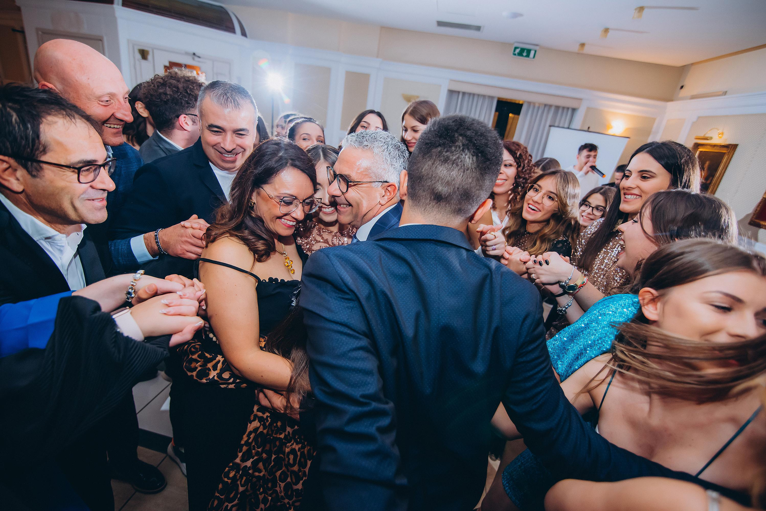 18 anni di Francesca. Ciao, benvenuta! Sono Anastasia la vostra fotografa per il matrimonio