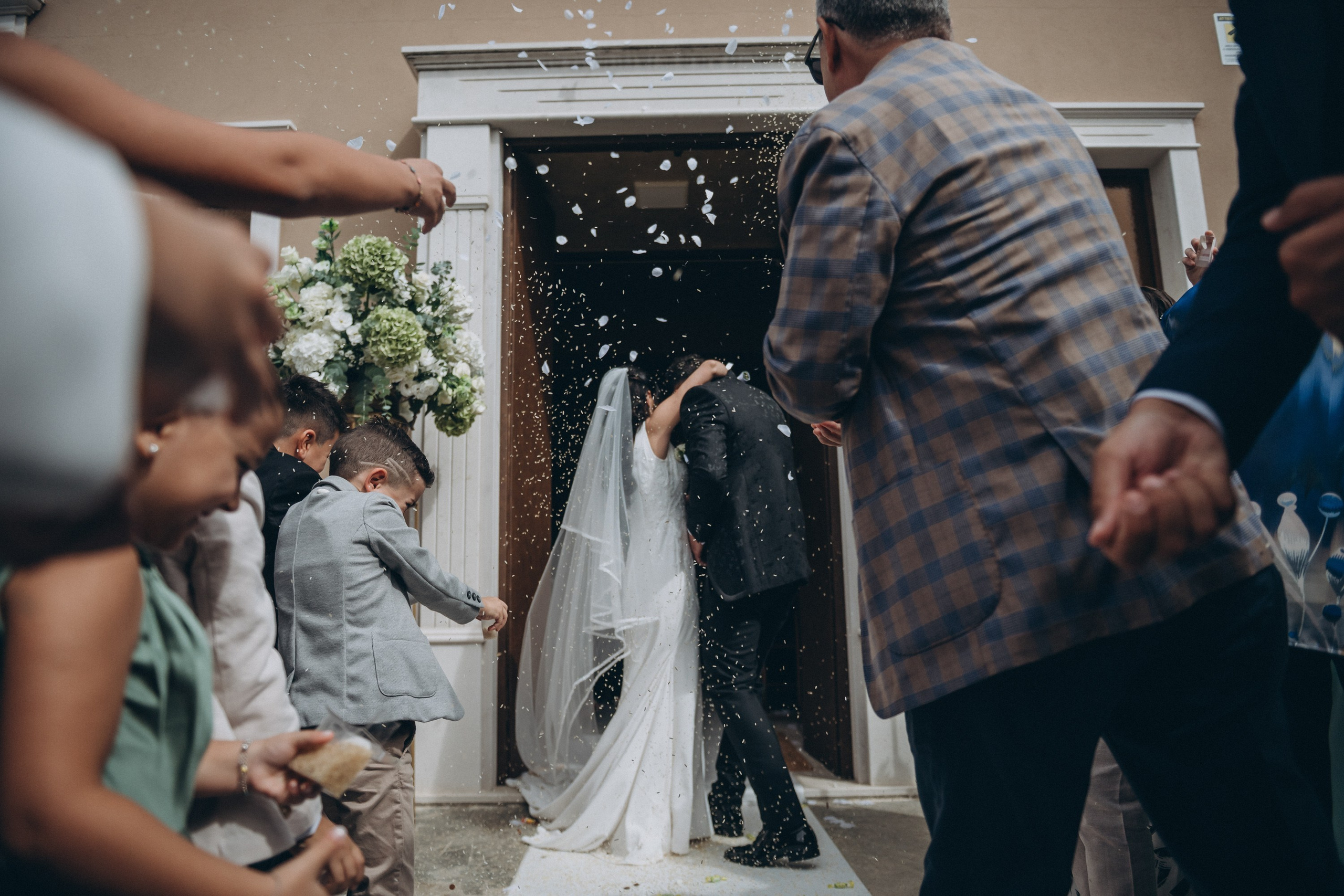 NICOLE & OTO. Ciao, benvenuta! Sono Anastasia la vostra fotografa per il matrimonio