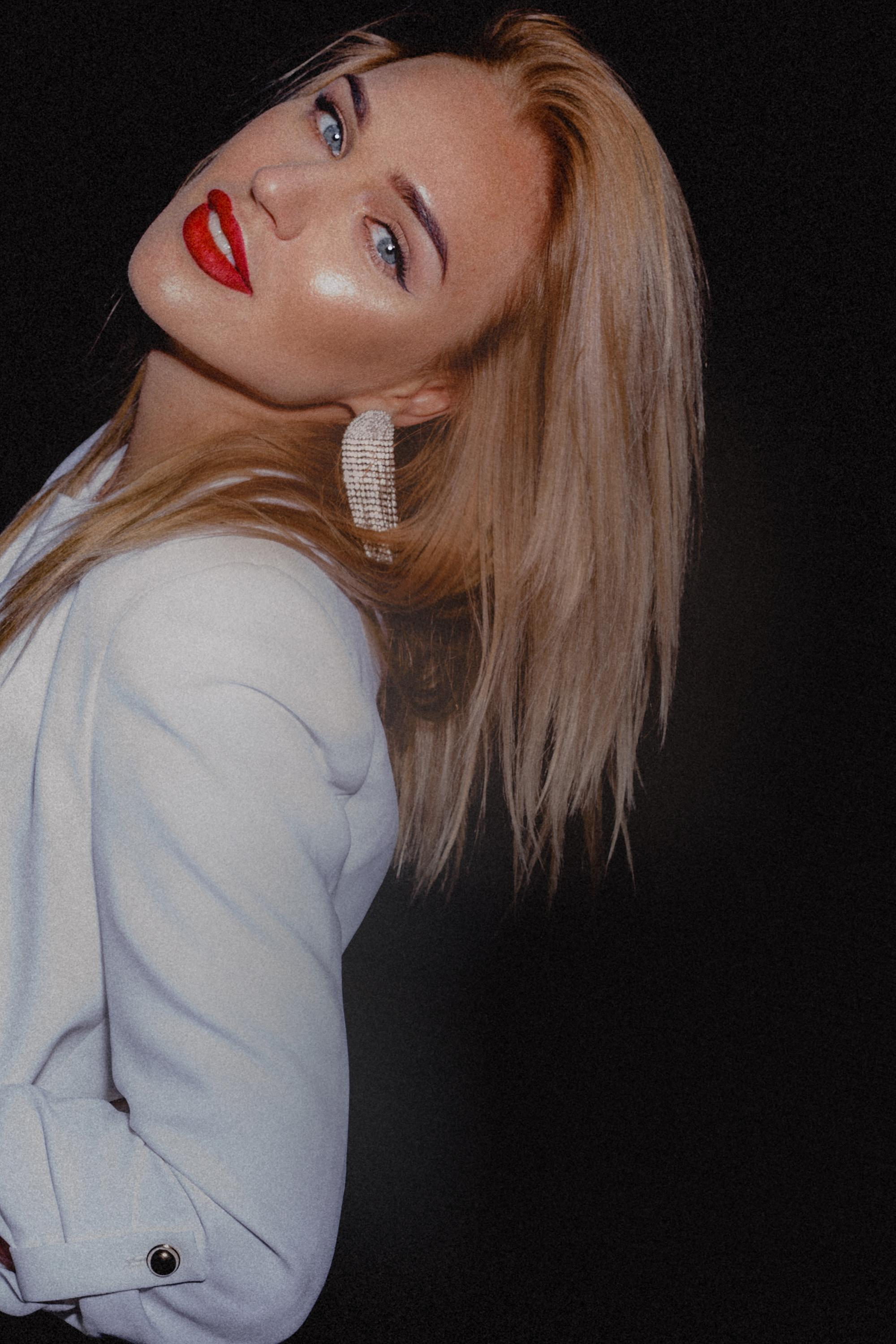 Anna. Ciao, benvenuta! Sono Anastasia la vostra fotografa per il matrimonio