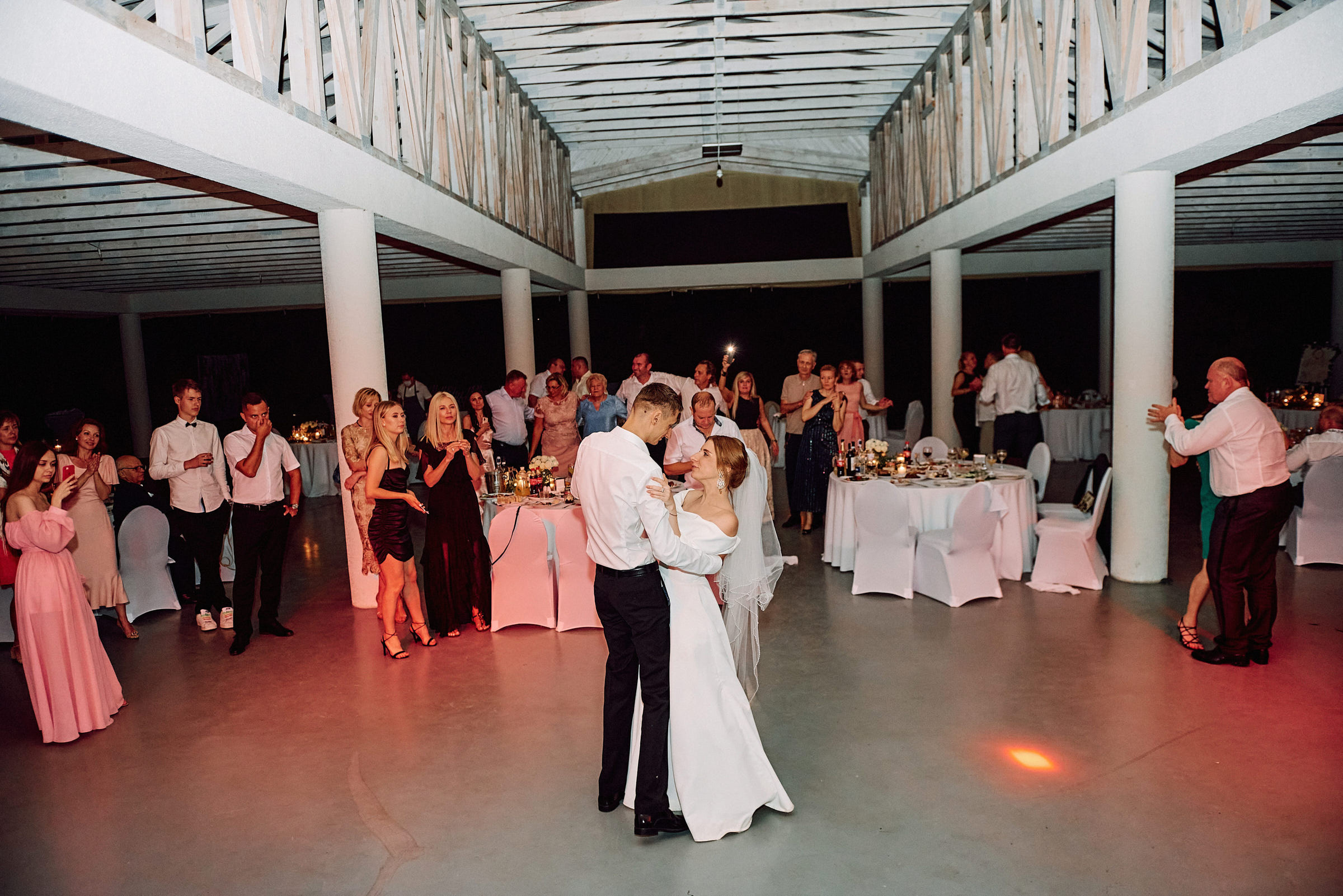 Свадебная съемка летом в Киеве на природе, фотограф Владимир Тачанский. Фотограф на весілля Київ, Хмельницький, Львів. Тачанський Володимир