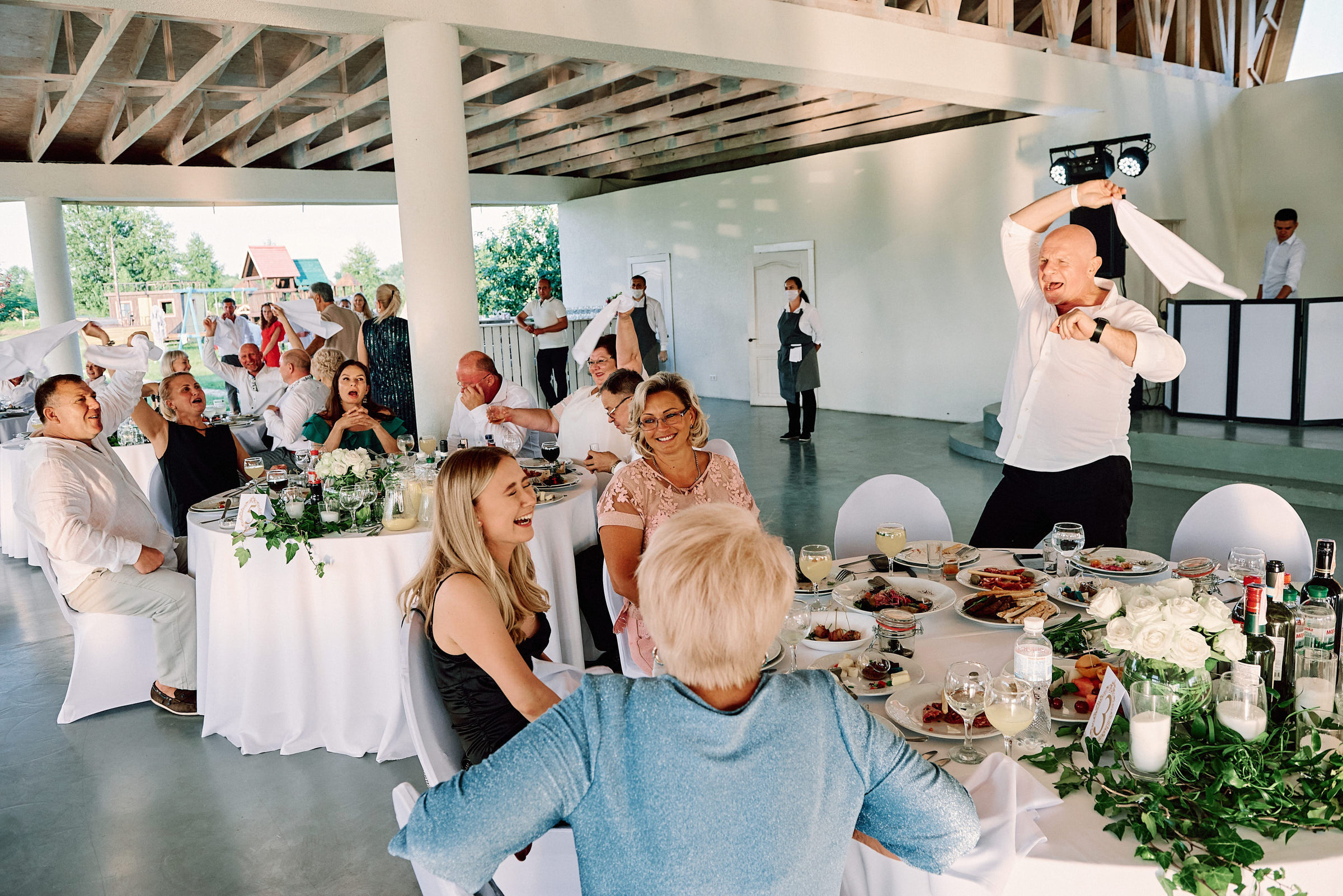 Свадебная съемка летом в Киеве на природе, фотограф Владимир Тачанский. Фотограф на весілля Київ, Хмельницький, Львів. Тачанський Володимир