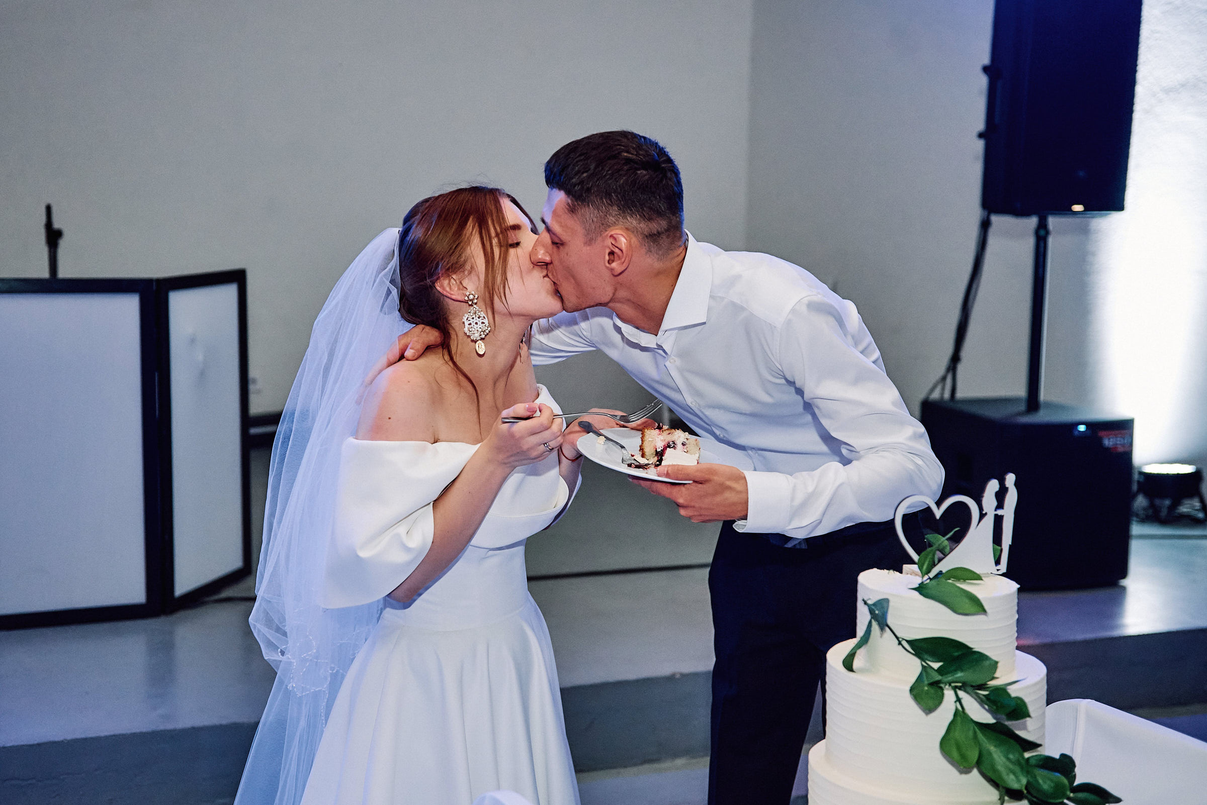 Свадебная съемка летом в Киеве на природе, фотограф Владимир Тачанский. Фотограф на весілля Київ, Хмельницький, Львів. Тачанський Володимир