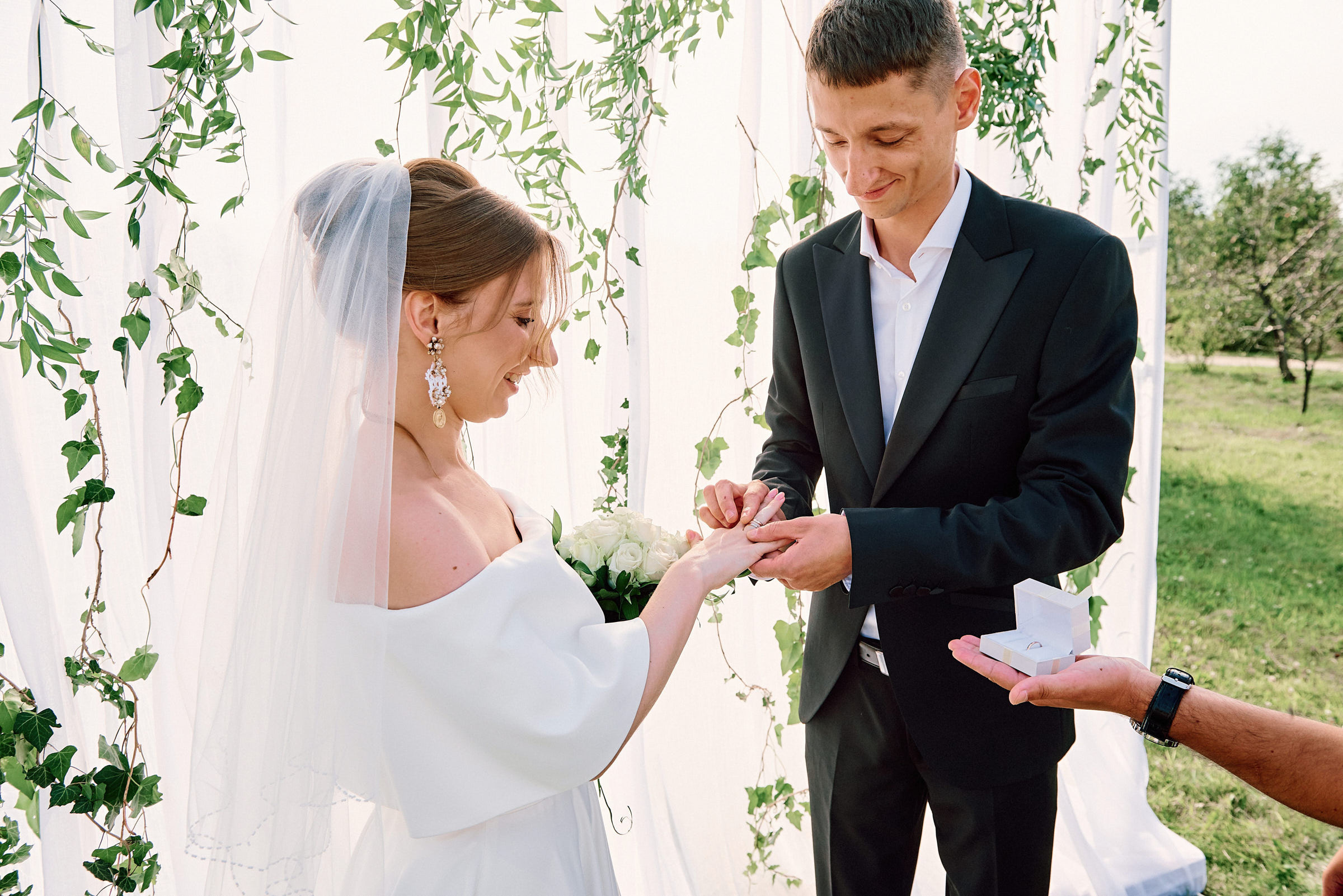 Свадебная съемка летом в Киеве на природе, фотограф Владимир Тачанский. Фотограф на весілля Київ, Хмельницький, Львів. Тачанський Володимир