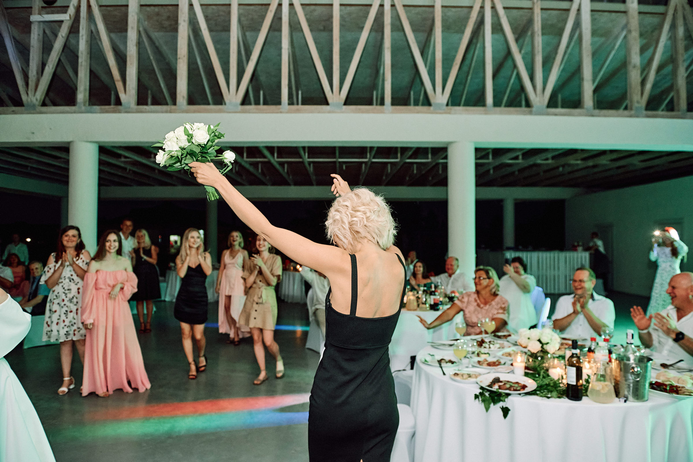Свадебная съемка летом в Киеве на природе, фотограф Владимир Тачанский. Фотограф на весілля Київ, Хмельницький, Львів. Тачанський Володимир