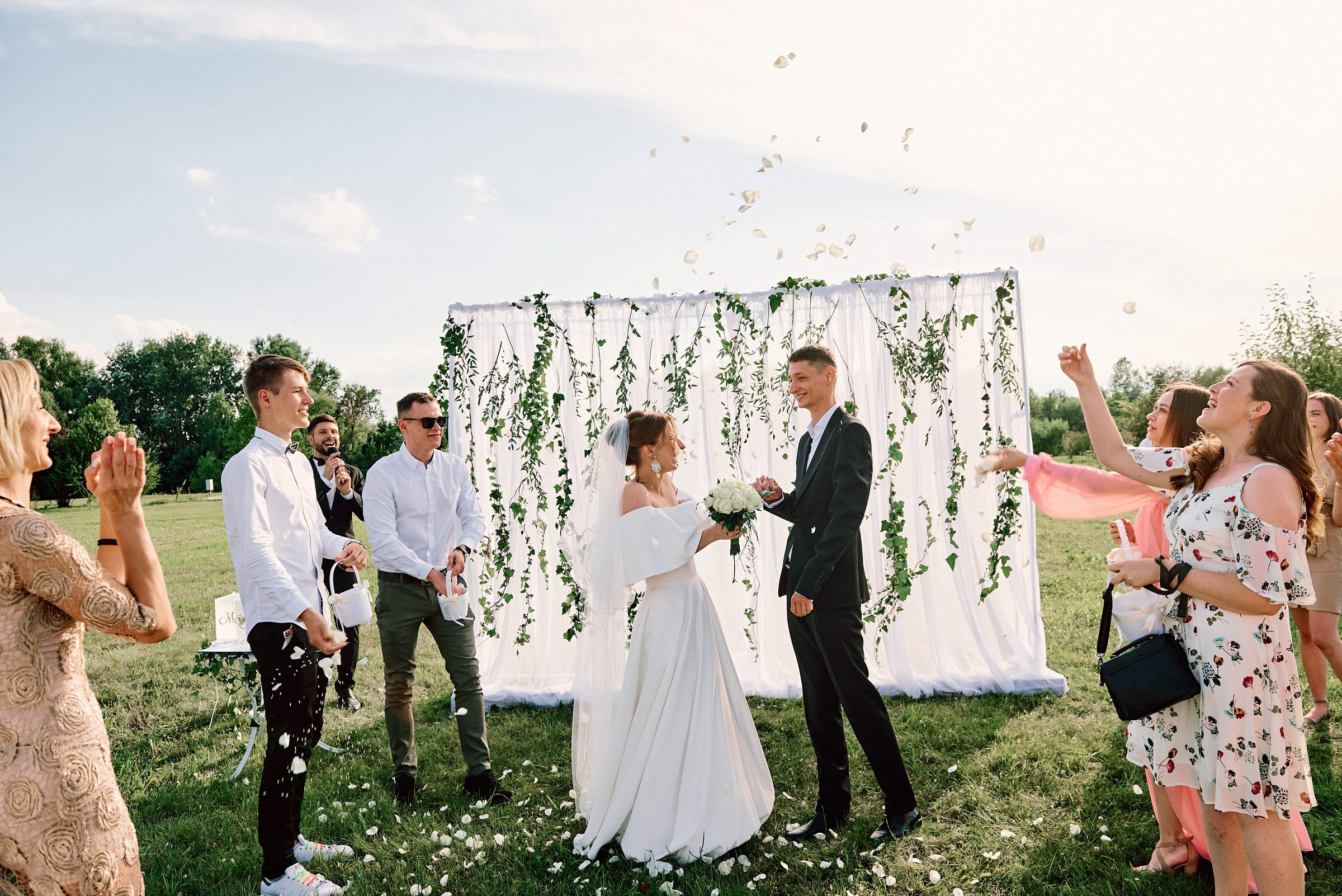 Свадебная съемка летом в Киеве на природе, фотограф Владимир Тачанский. Фотограф на весілля Київ, Хмельницький, Львів. Тачанський Володимир