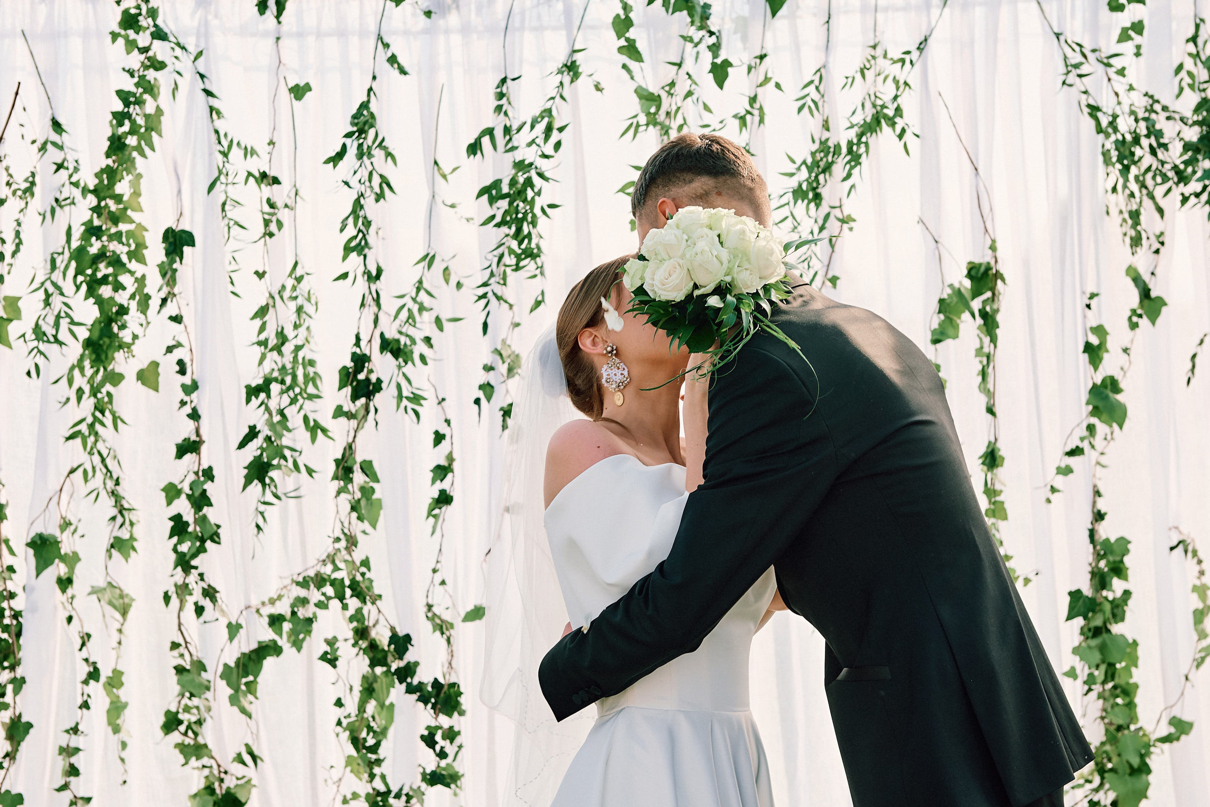 Свадебная съемка летом в Киеве на природе, фотограф Владимир Тачанский. Фотограф на весілля Київ, Хмельницький, Львів. Тачанський Володимир