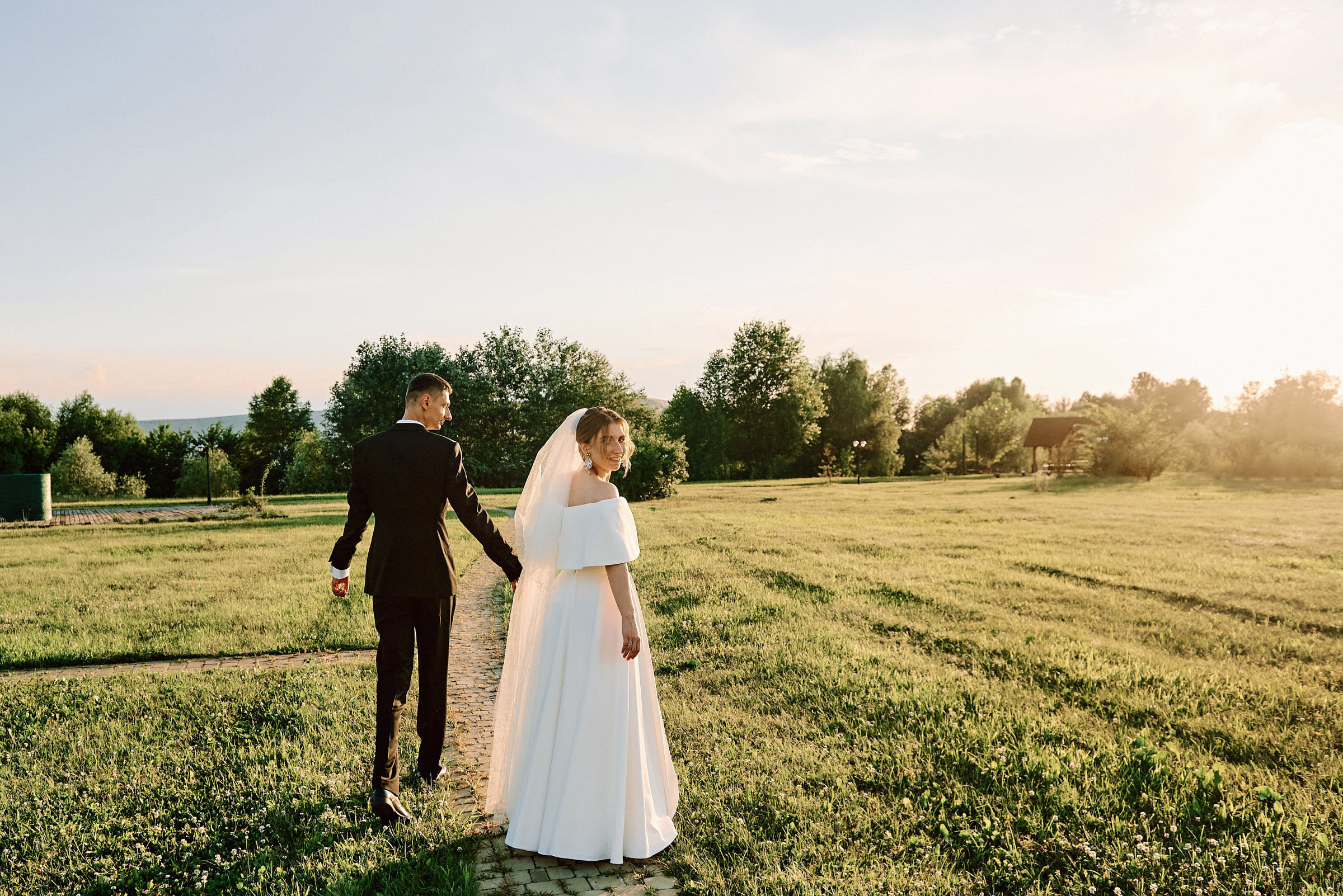 Свадебная съемка летом в Киеве на природе, фотограф Владимир Тачанский. Фотограф на весілля Київ, Хмельницький, Львів. Тачанський Володимир