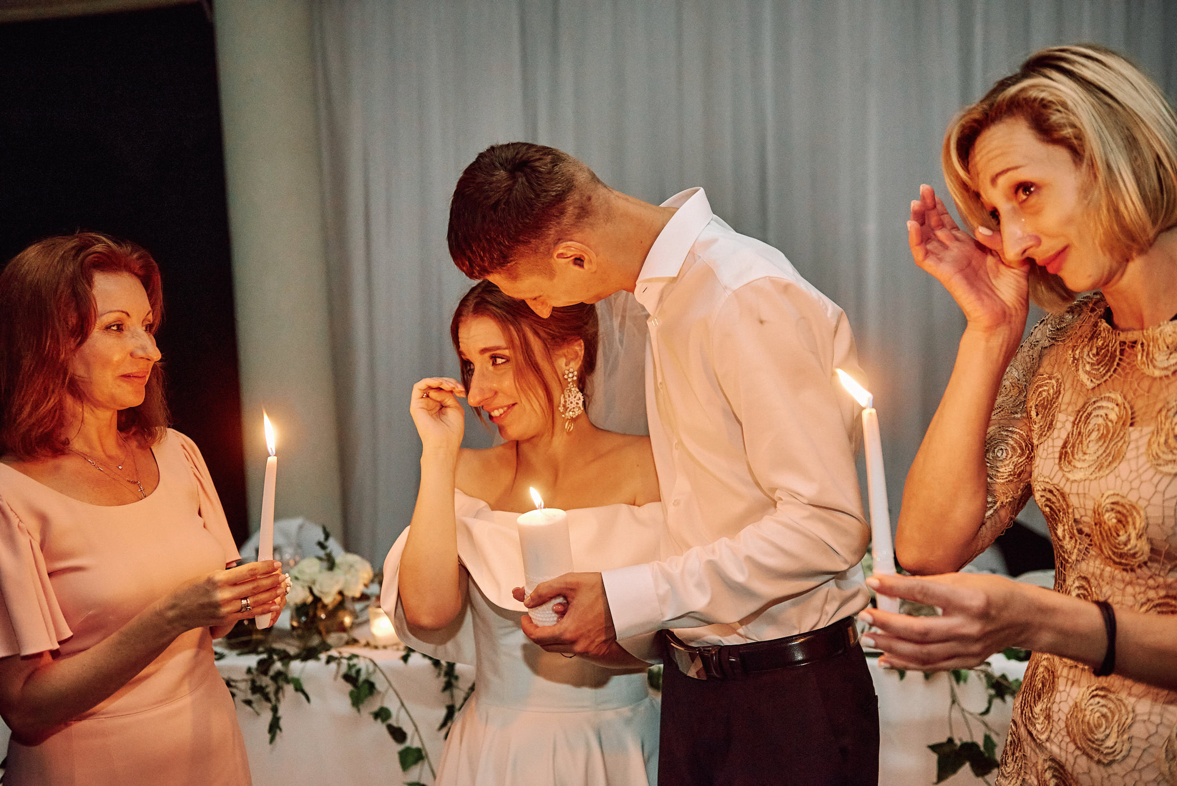 Свадебная съемка летом в Киеве на природе, фотограф Владимир Тачанский. Фотограф на весілля Київ, Хмельницький, Львів. Тачанський Володимир