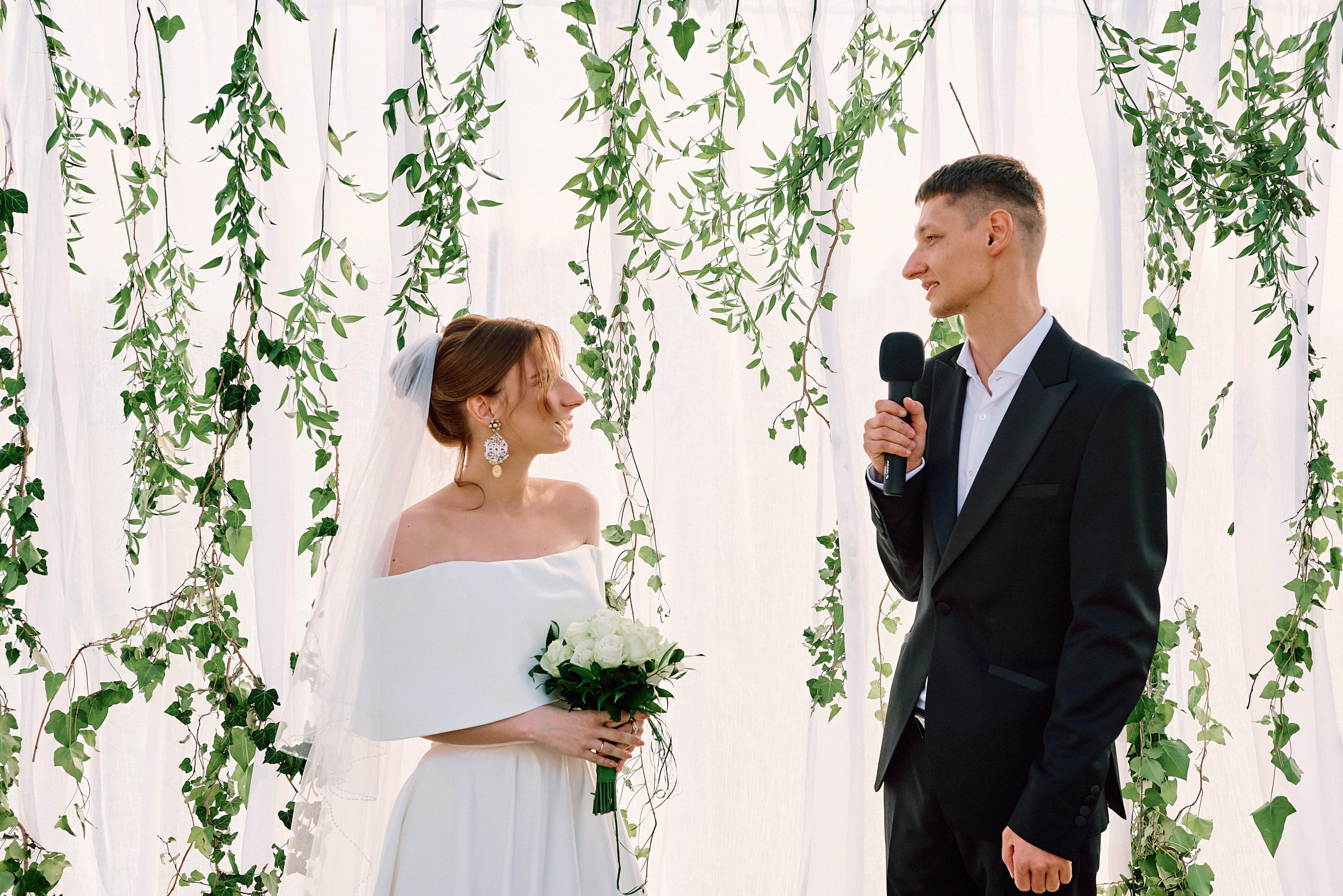 Свадебная съемка летом в Киеве на природе, фотограф Владимир Тачанский. Фотограф на весілля Київ, Хмельницький, Львів. Тачанський Володимир