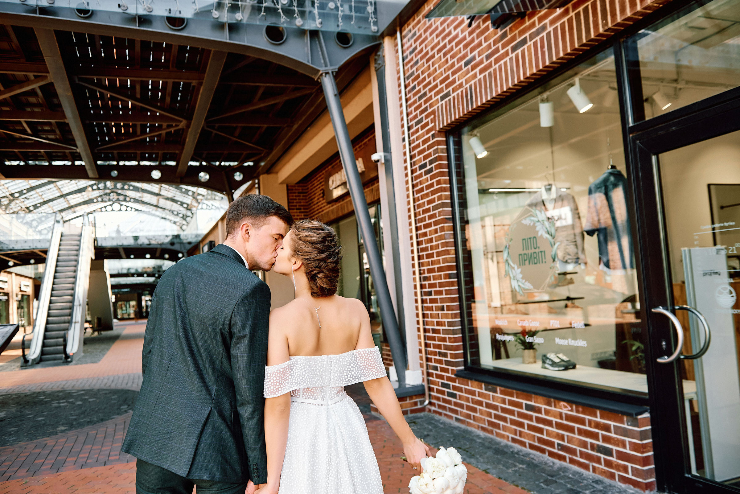 Свадебная съемка в Киеве на Мануфактуре, фотограф Владимир Тачанский. Фотограф на весілля Київ, Хмельницький, Львів. Тачанський Володимир
