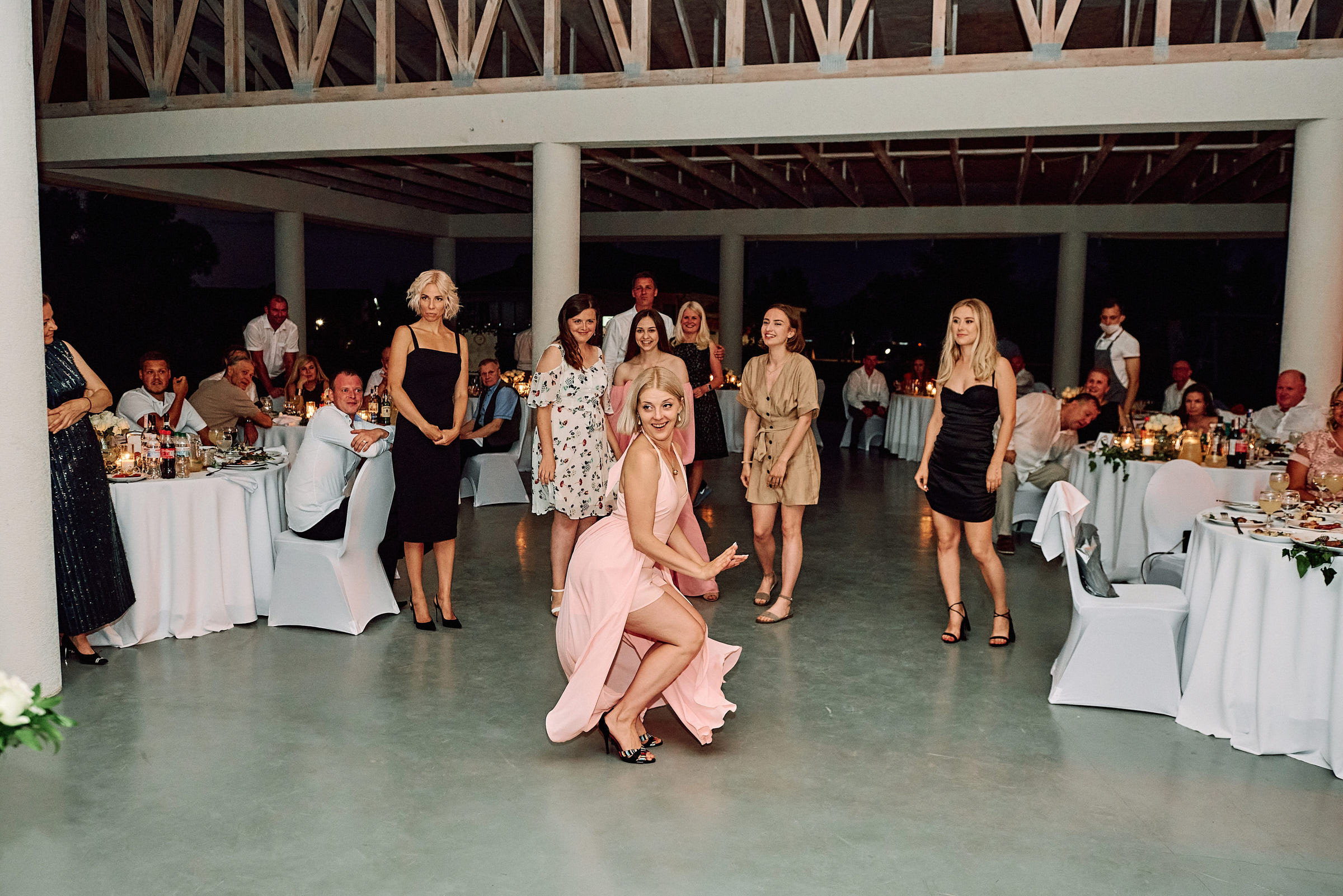 Свадебная съемка летом в Киеве на природе, фотограф Владимир Тачанский. Фотограф на весілля Київ, Хмельницький, Львів. Тачанський Володимир