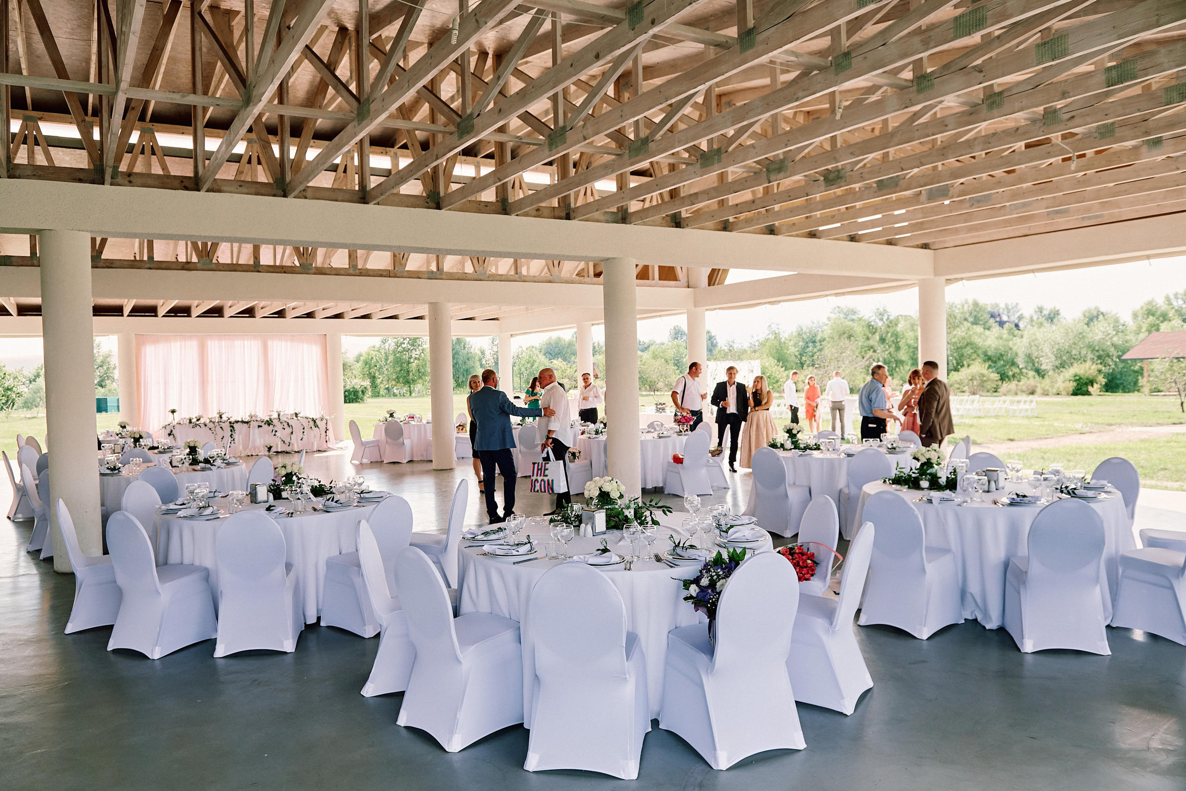 Свадебная съемка летом в Киеве на природе, фотограф Владимир Тачанский. Фотограф на весілля Київ, Хмельницький, Львів. Тачанський Володимир