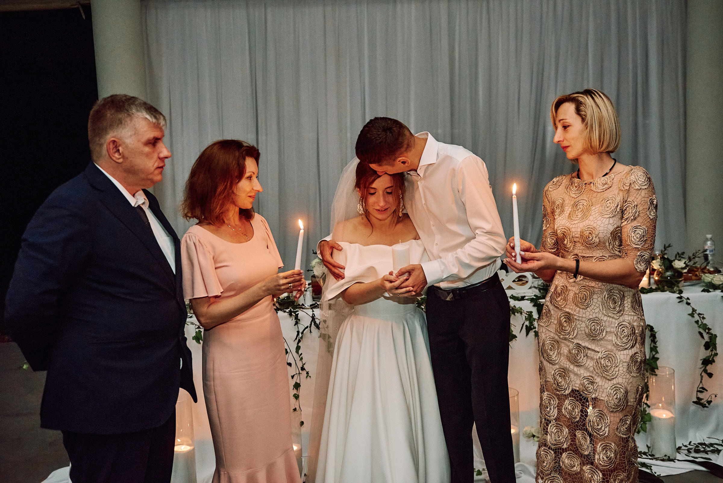 Свадебная съемка летом в Киеве на природе, фотограф Владимир Тачанский. Фотограф на весілля Київ, Хмельницький, Львів. Тачанський Володимир