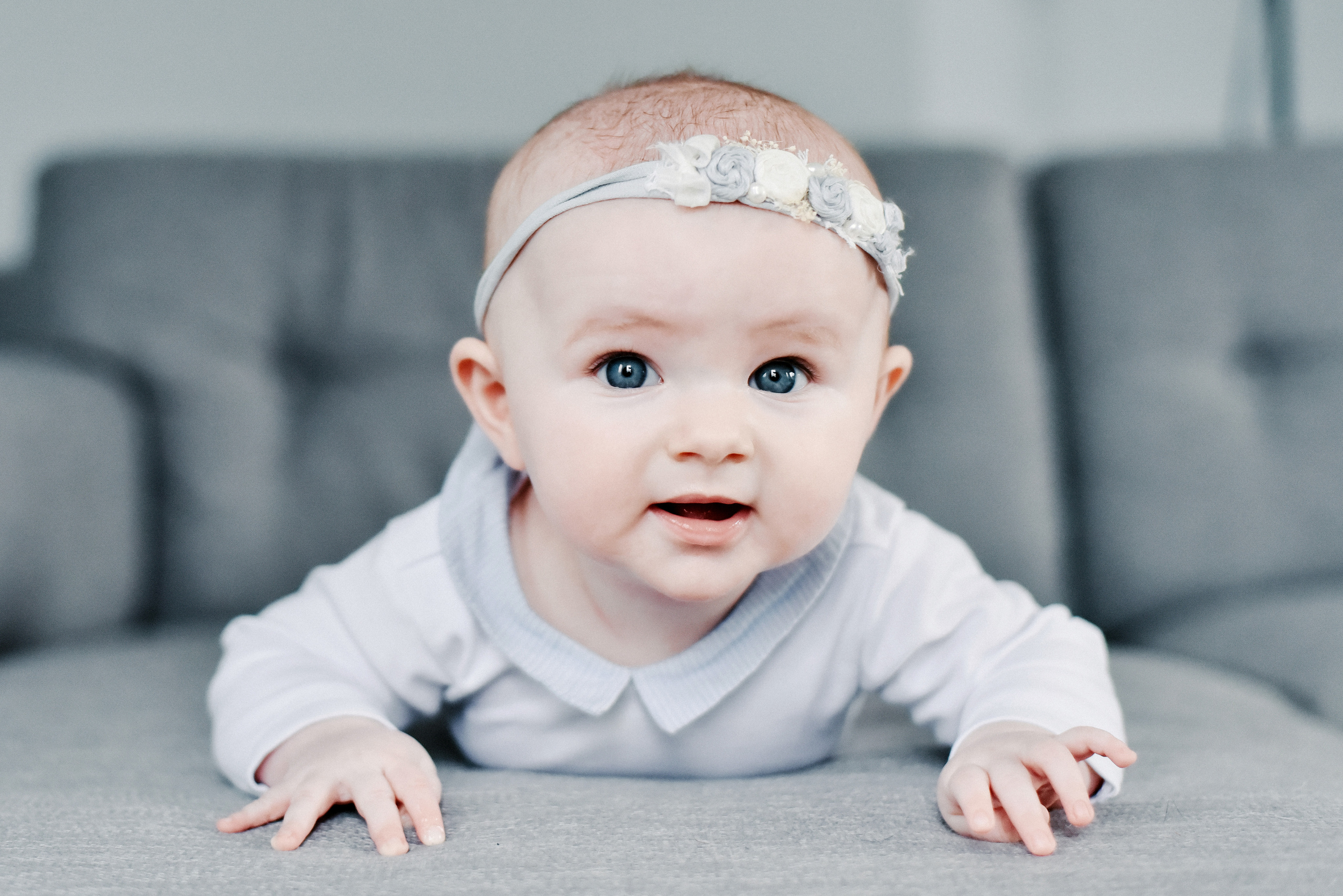 Charlotte and Bryan, At-home photo session. Photographer Katia Velich Toronto Oakville GTA