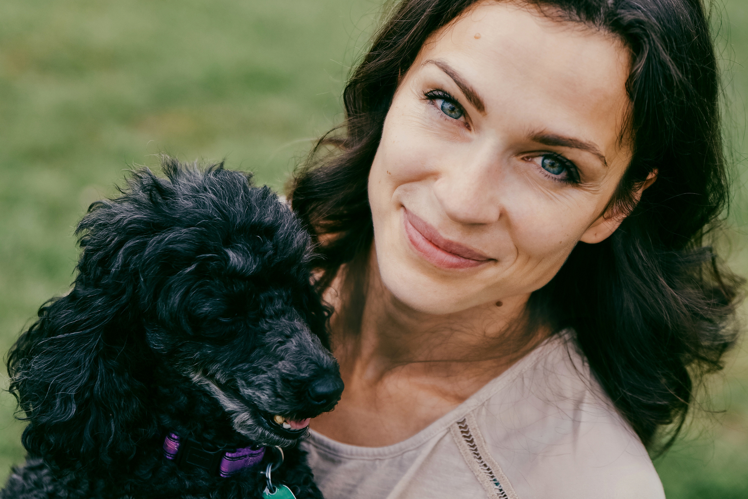 Iulia and Jerry. Photographer Katia Velich Toronto Oakville GTA