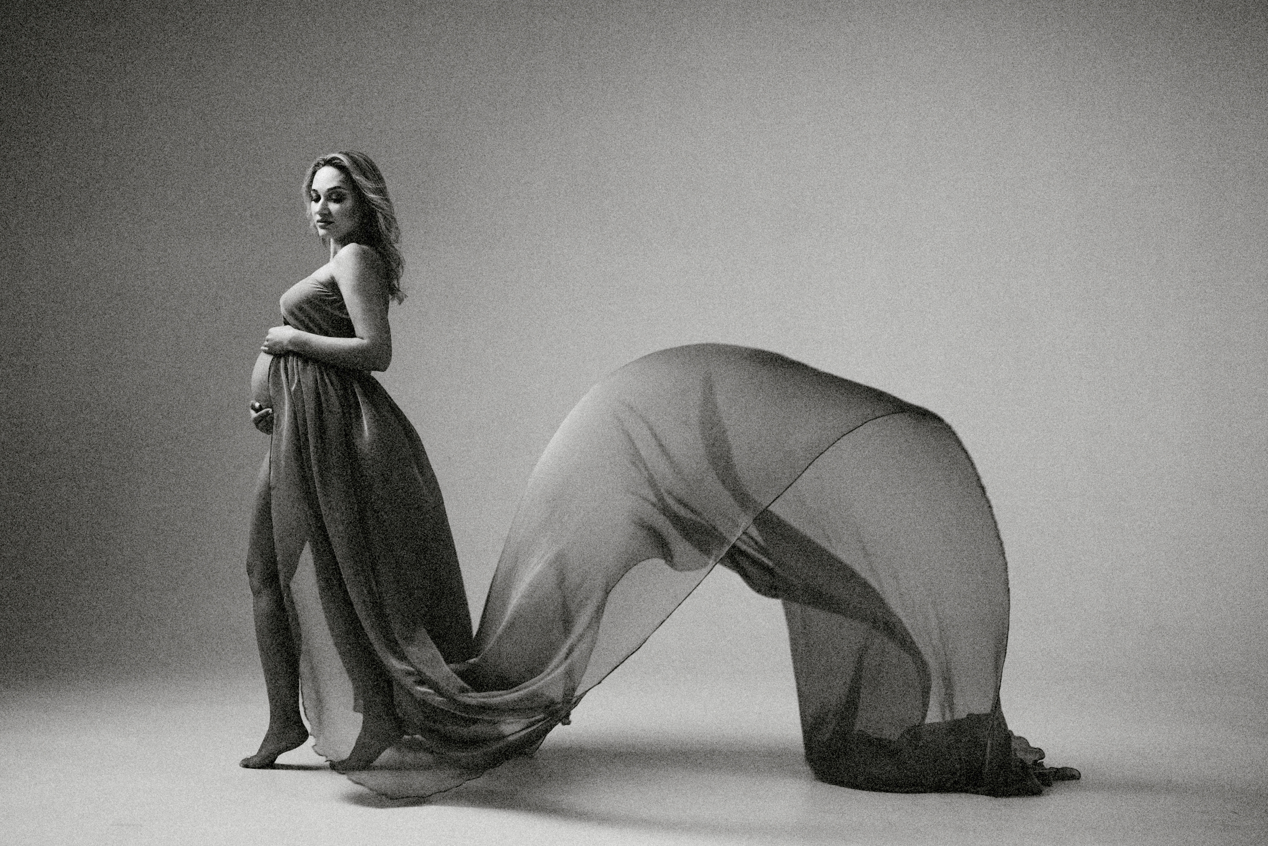 Pregnancy photoshoot. Photographer Katia Velich Toronto Oakville GTA