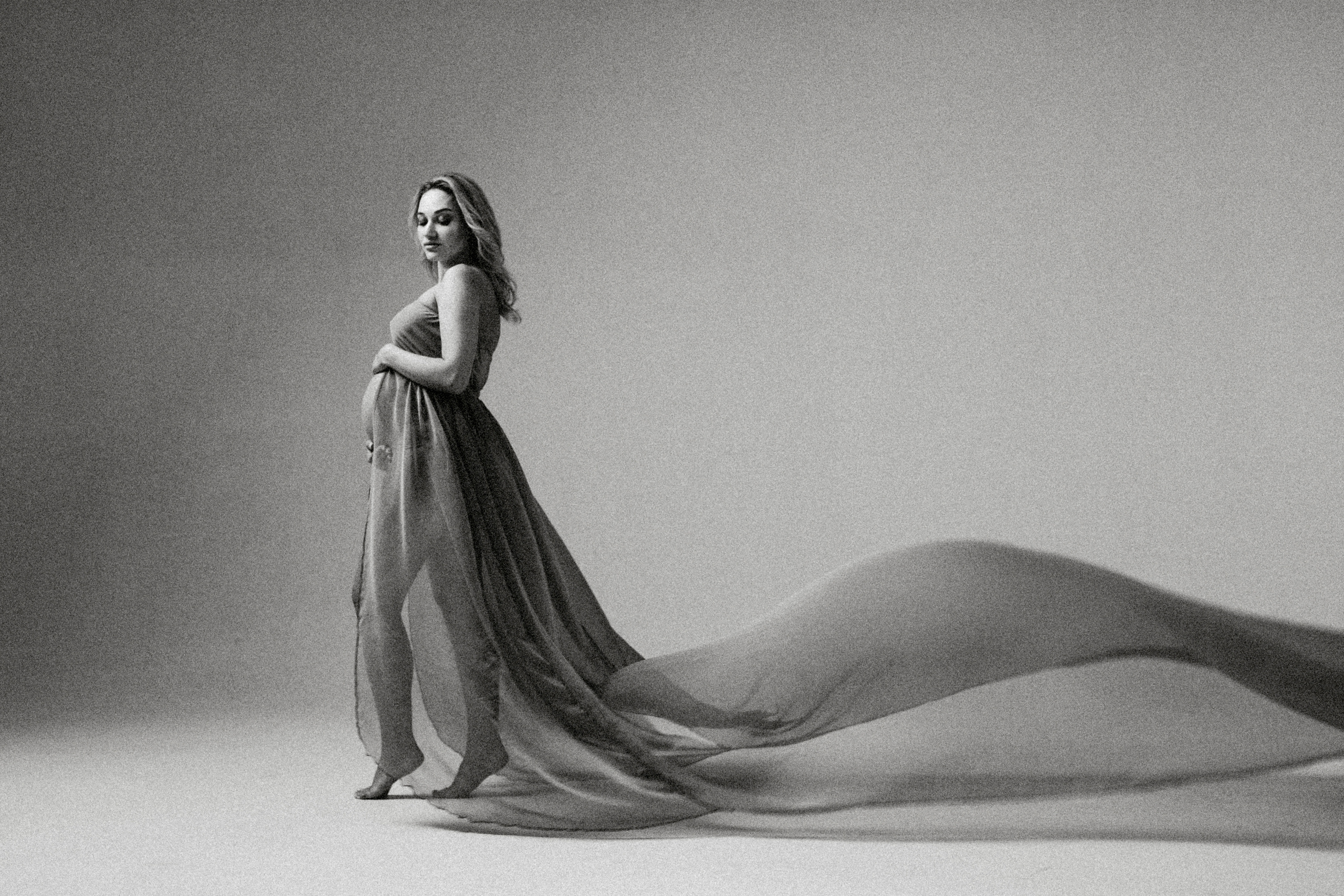 Pregnancy photoshoot. Photographer Katia Velich Toronto Oakville GTA