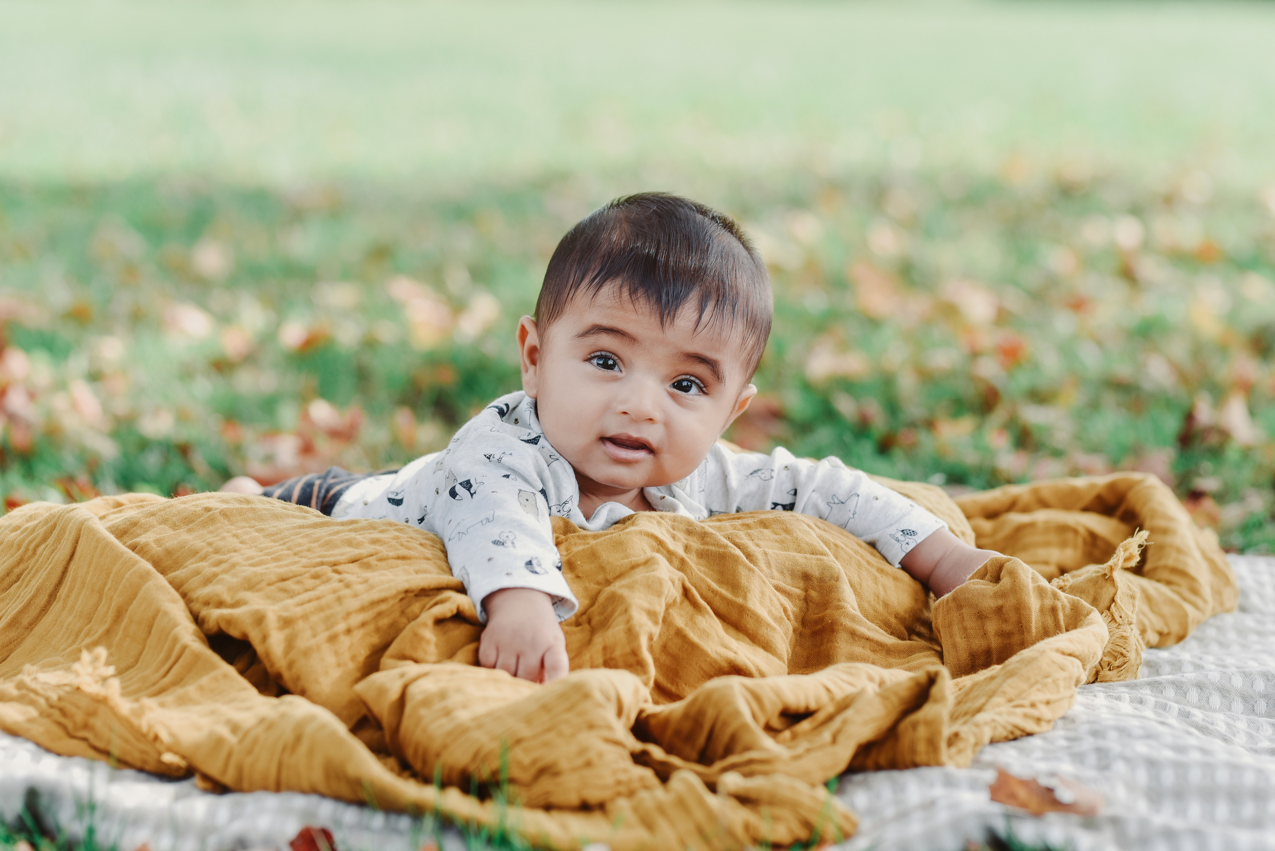 Sakshi and her family. Photographer Katia Velich Toronto Oakville GTA