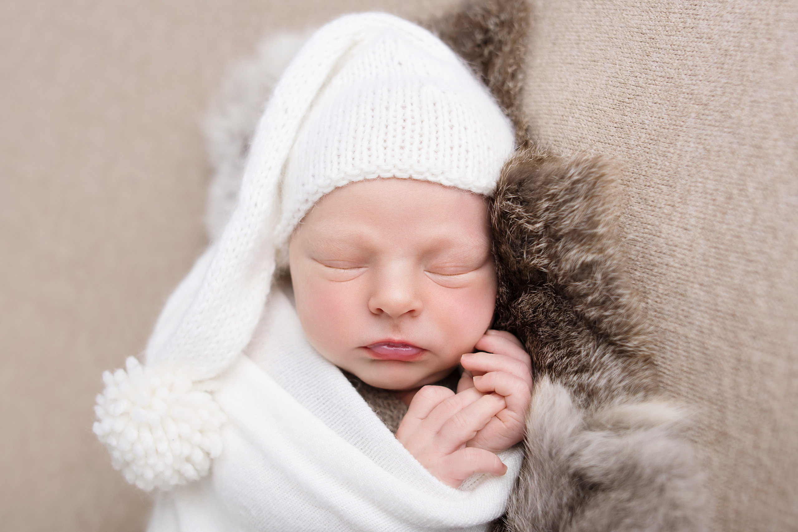Portrait photography of newborns. Photographer Katia Velich Toronto Oakville GTA