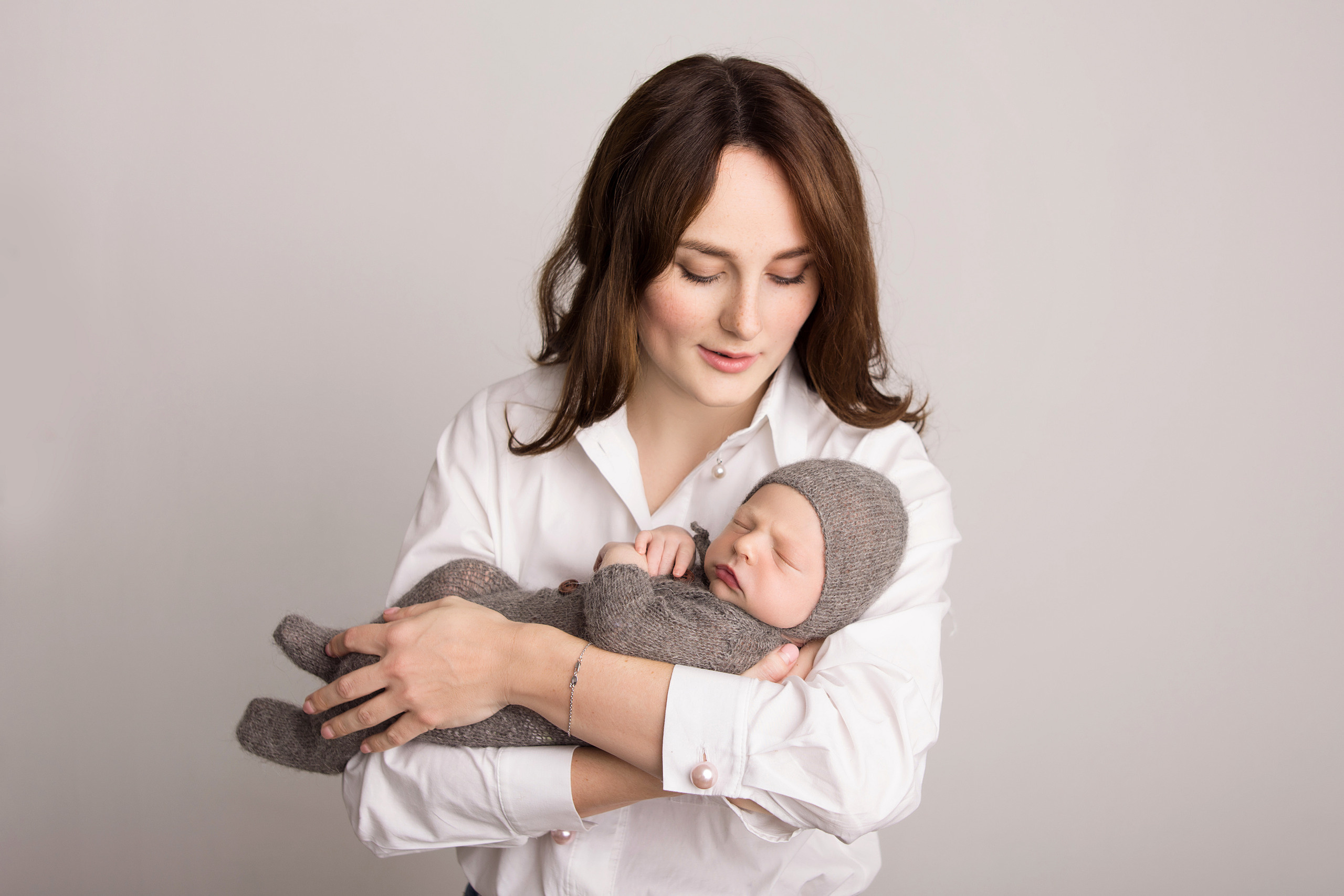 Portrait photography of newborns. Photographer Katia Velich Toronto Oakville GTA