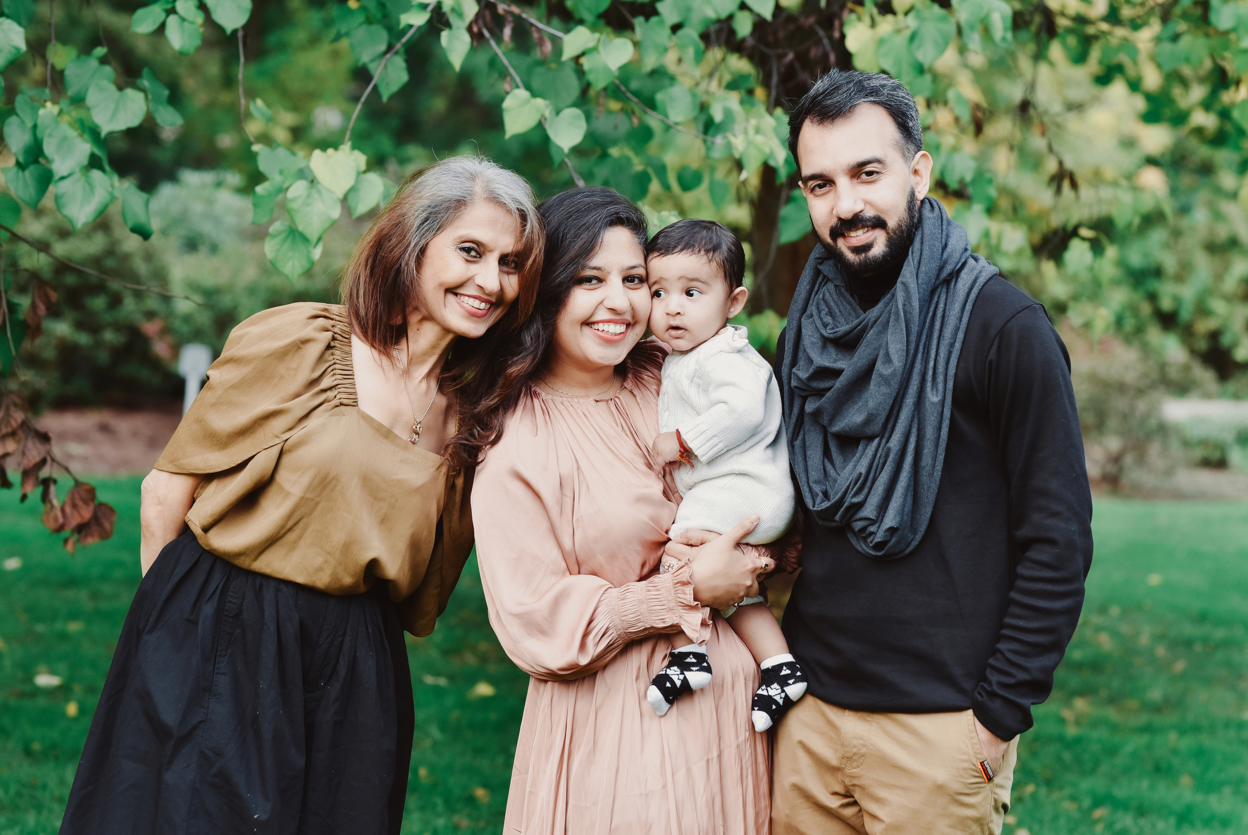 Sonal, Dimpee, Rohan and our little hero Miraan. Photographer Katia Velich Toronto Oakville GTA