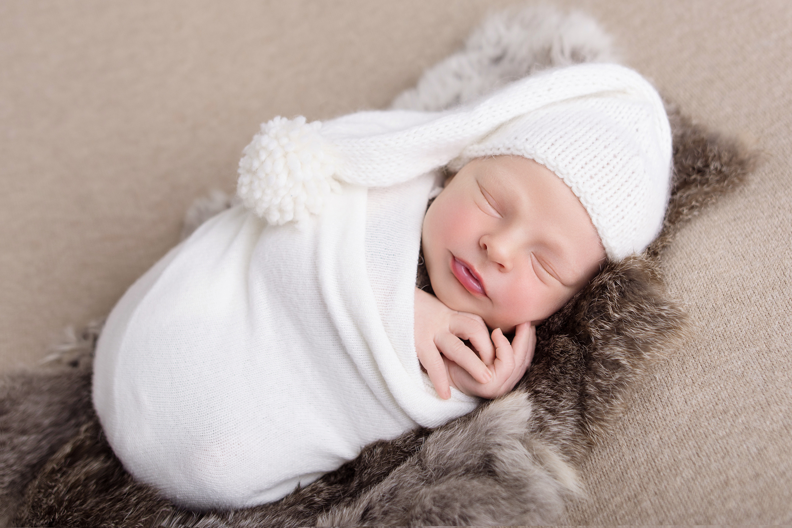 Portrait photography of newborns. Photographer Katia Velich Toronto Oakville GTA