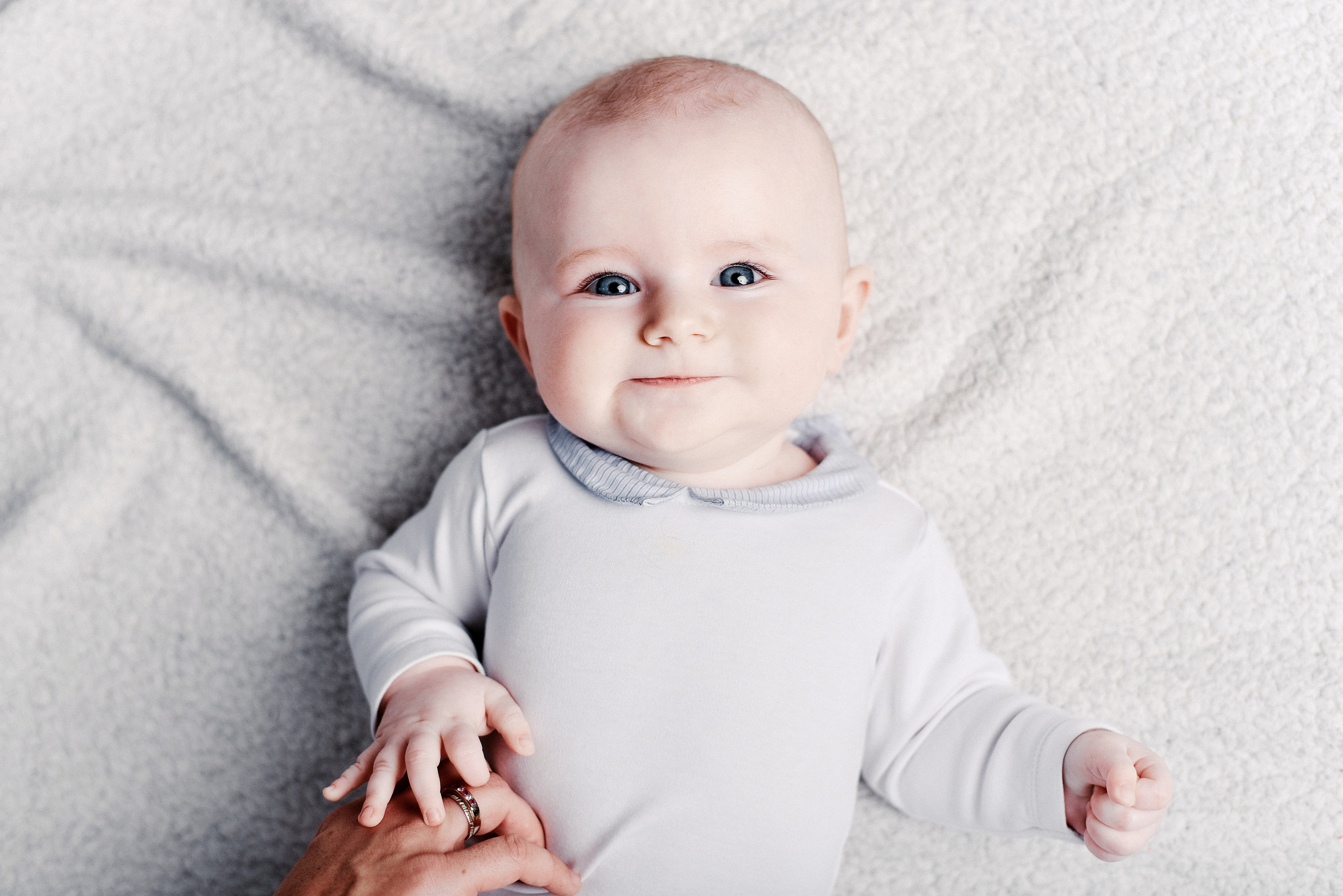 Charlotte and Bryan, At-home photo session. Photographer Katia Velich Toronto Oakville GTA