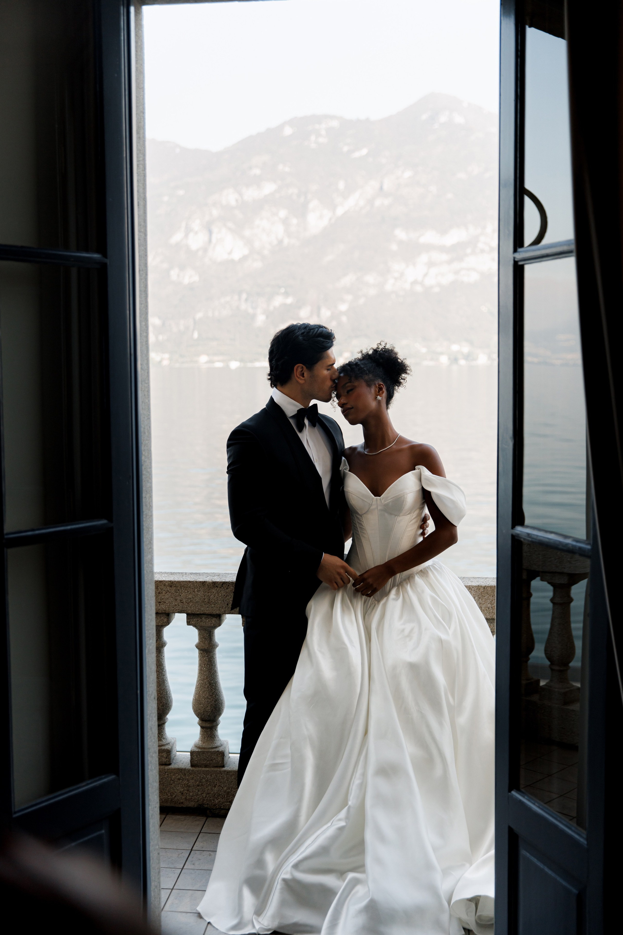 Worldwide wedding photographer