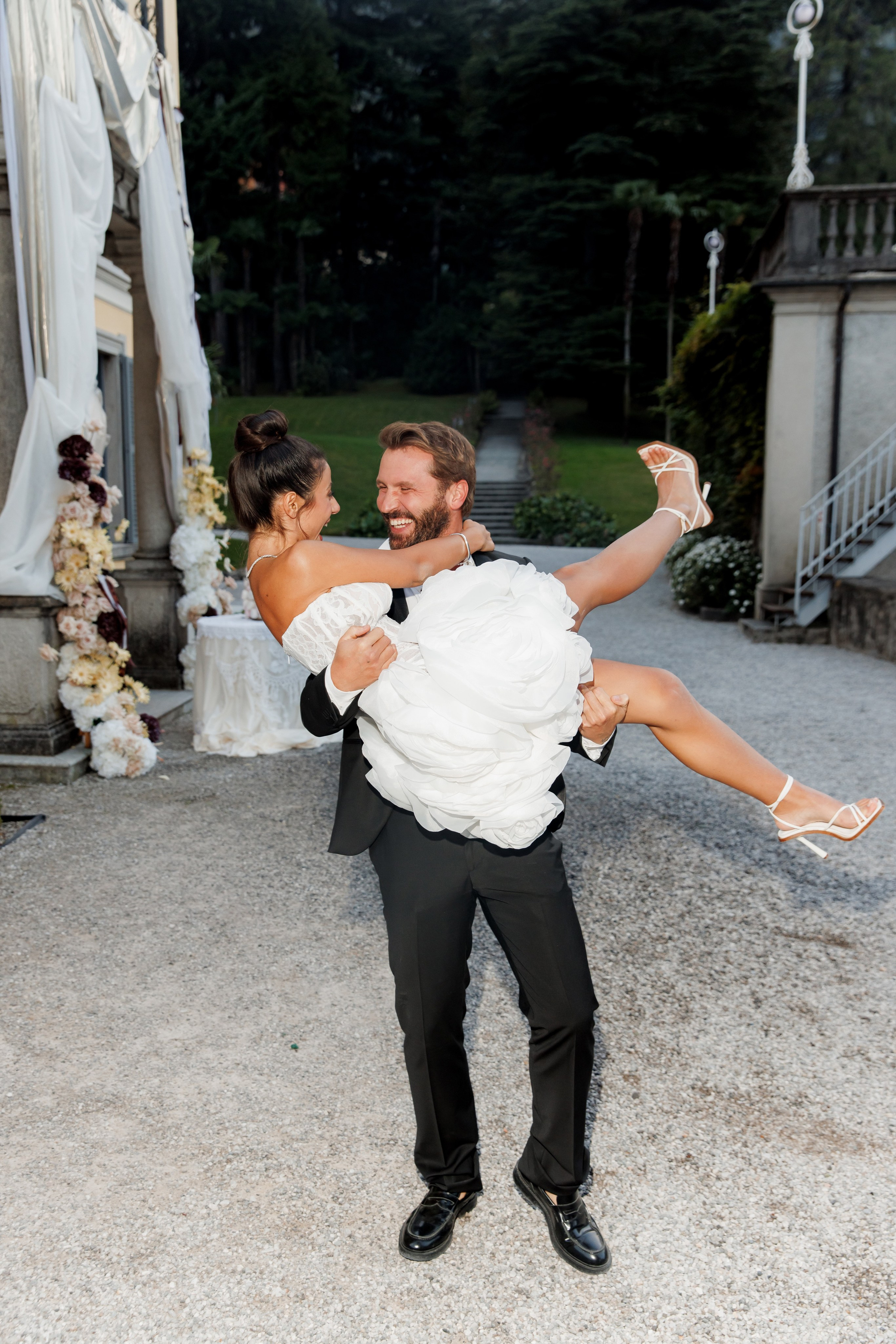 Worldwide wedding photographer