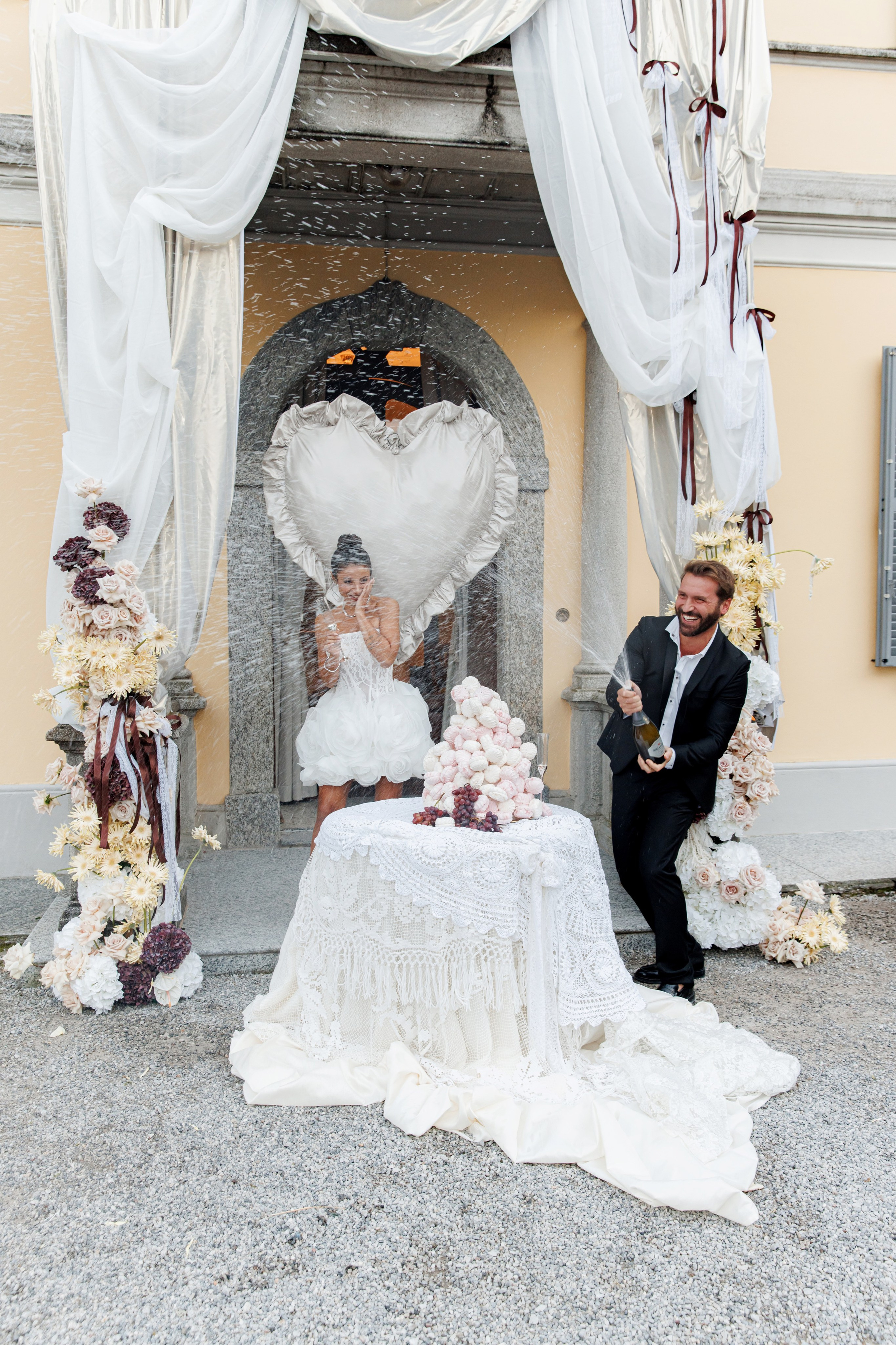 Worldwide wedding photographer