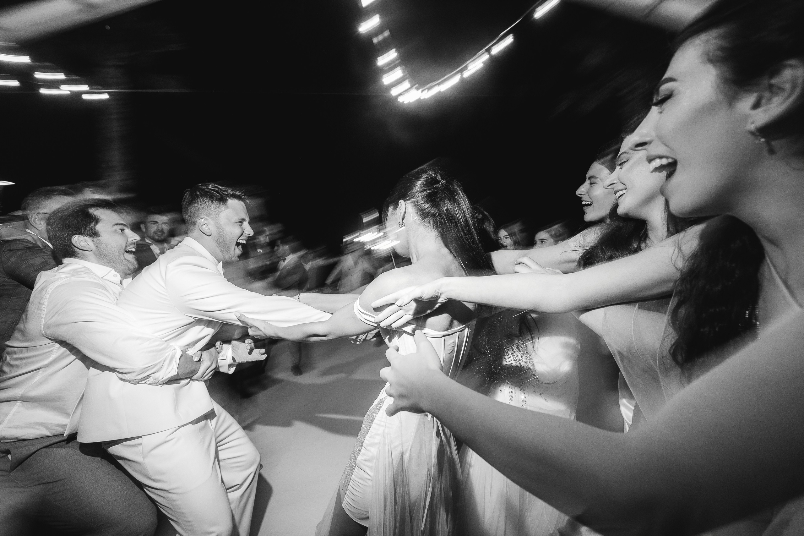 Worldwide wedding photographer