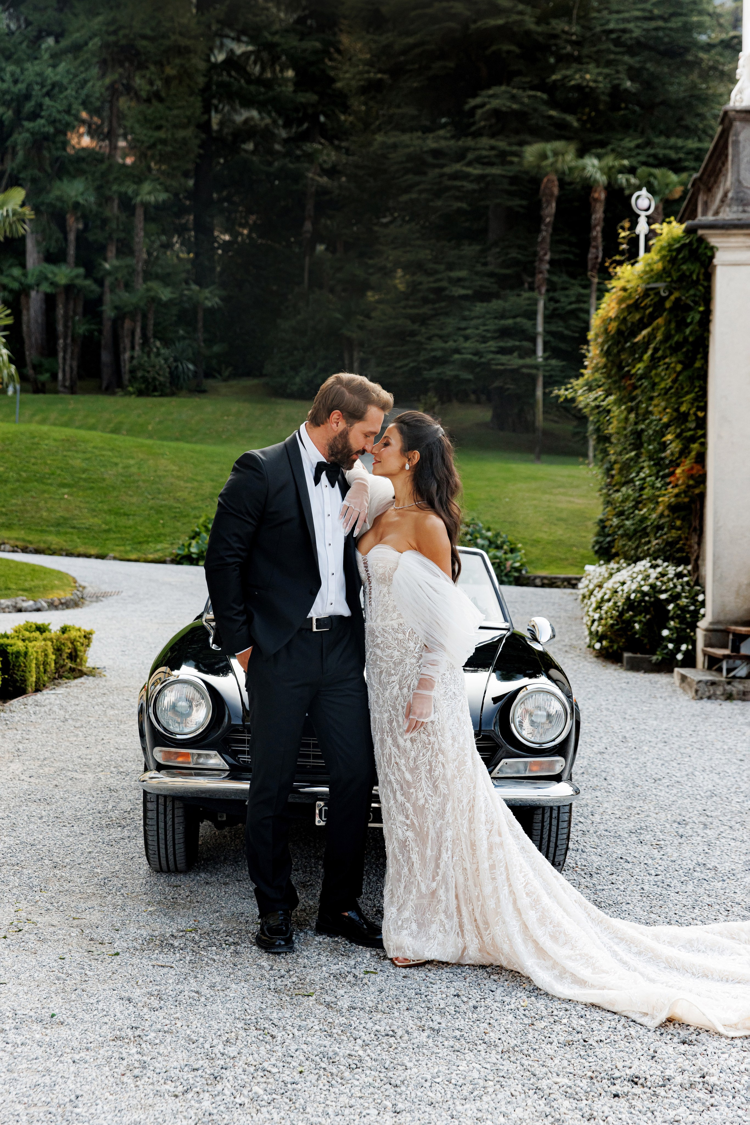 Worldwide wedding photographer