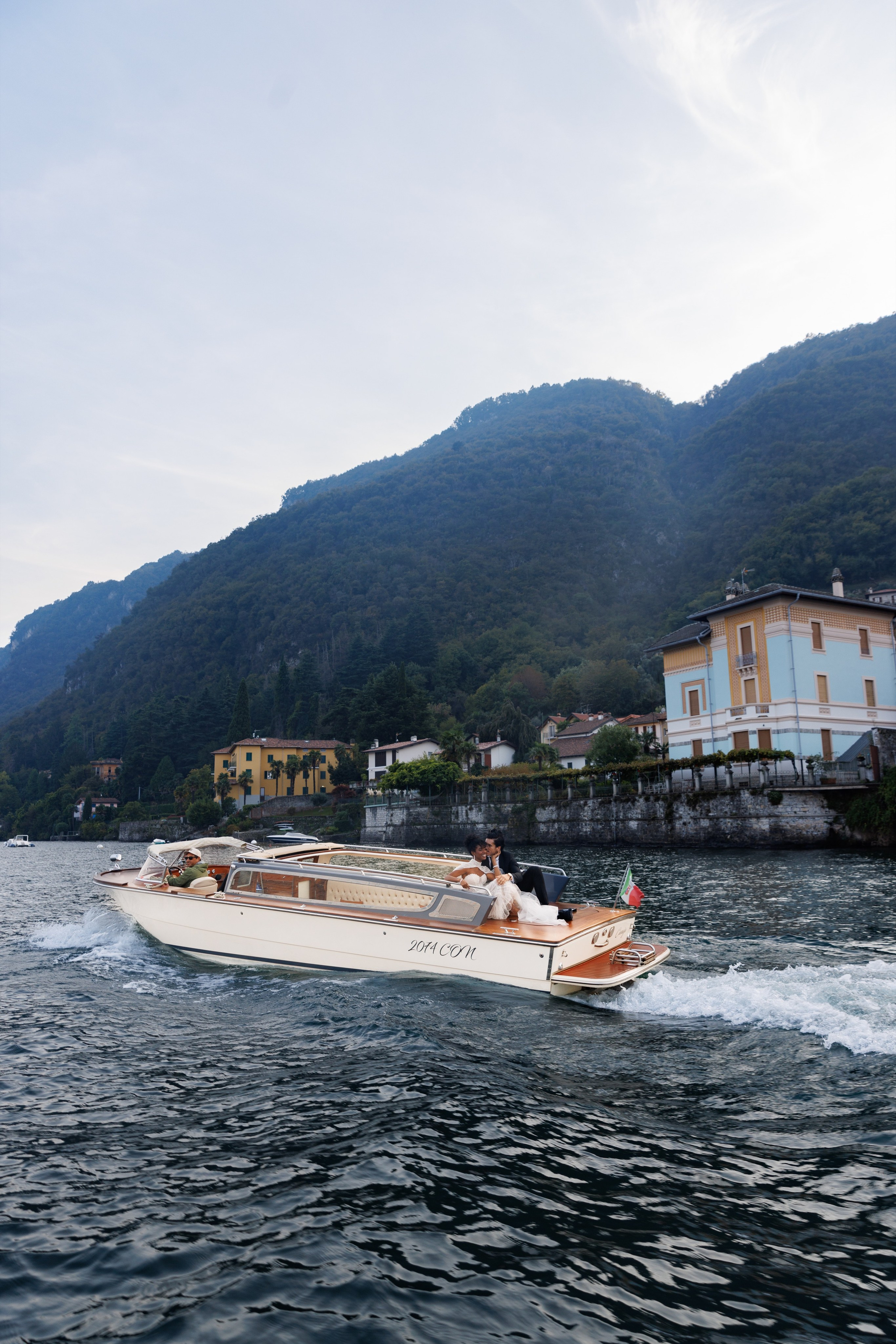 Worldwide wedding photographer