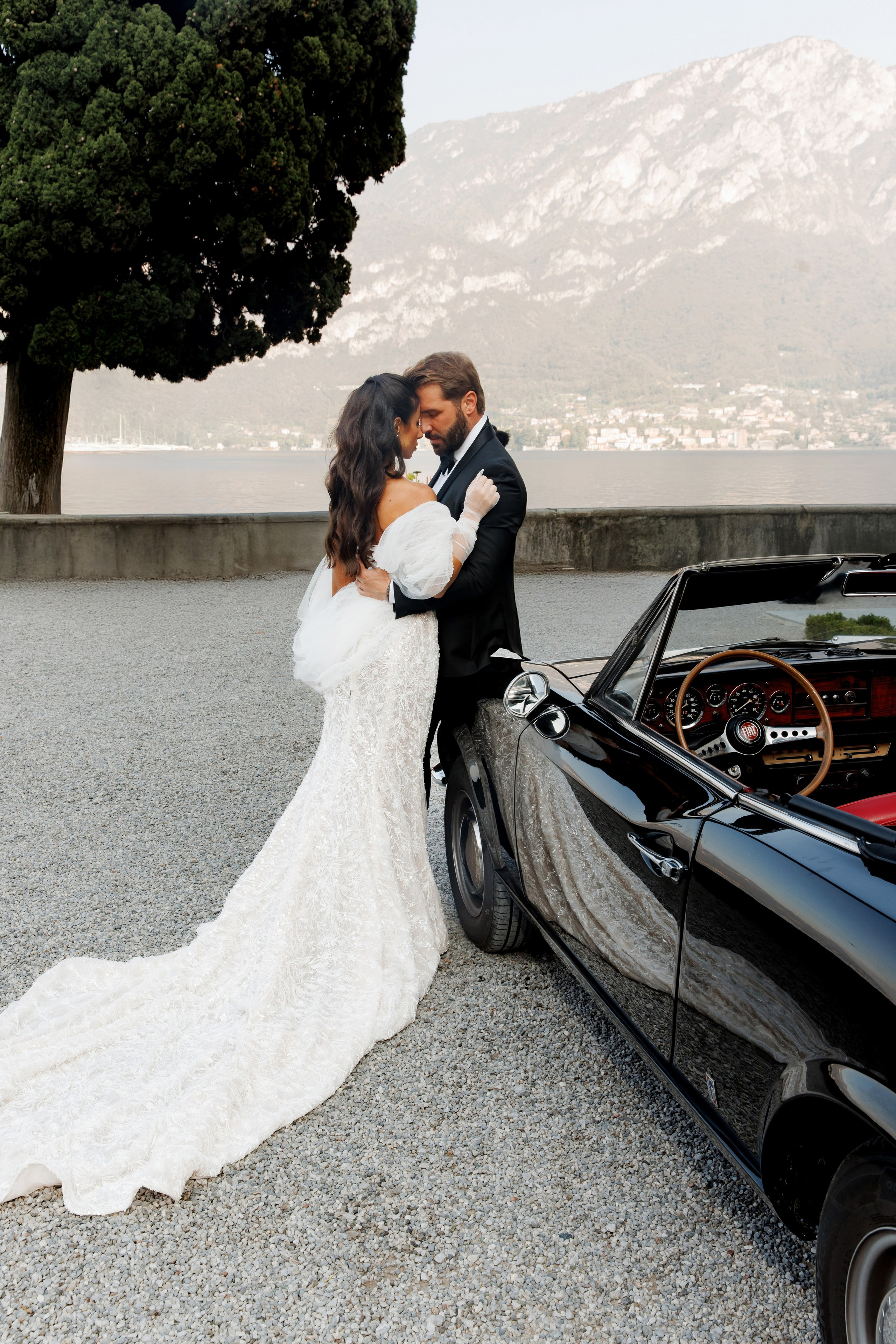 Worldwide wedding photographer