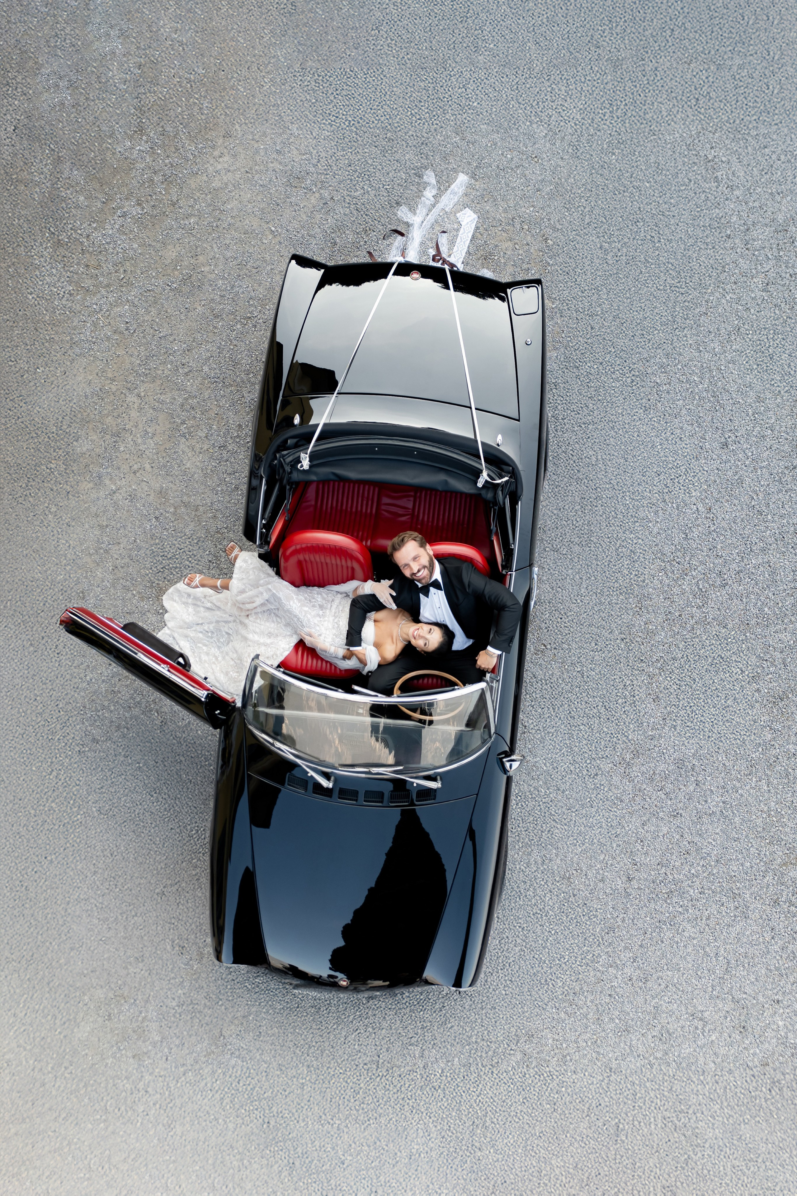 Worldwide wedding photographer