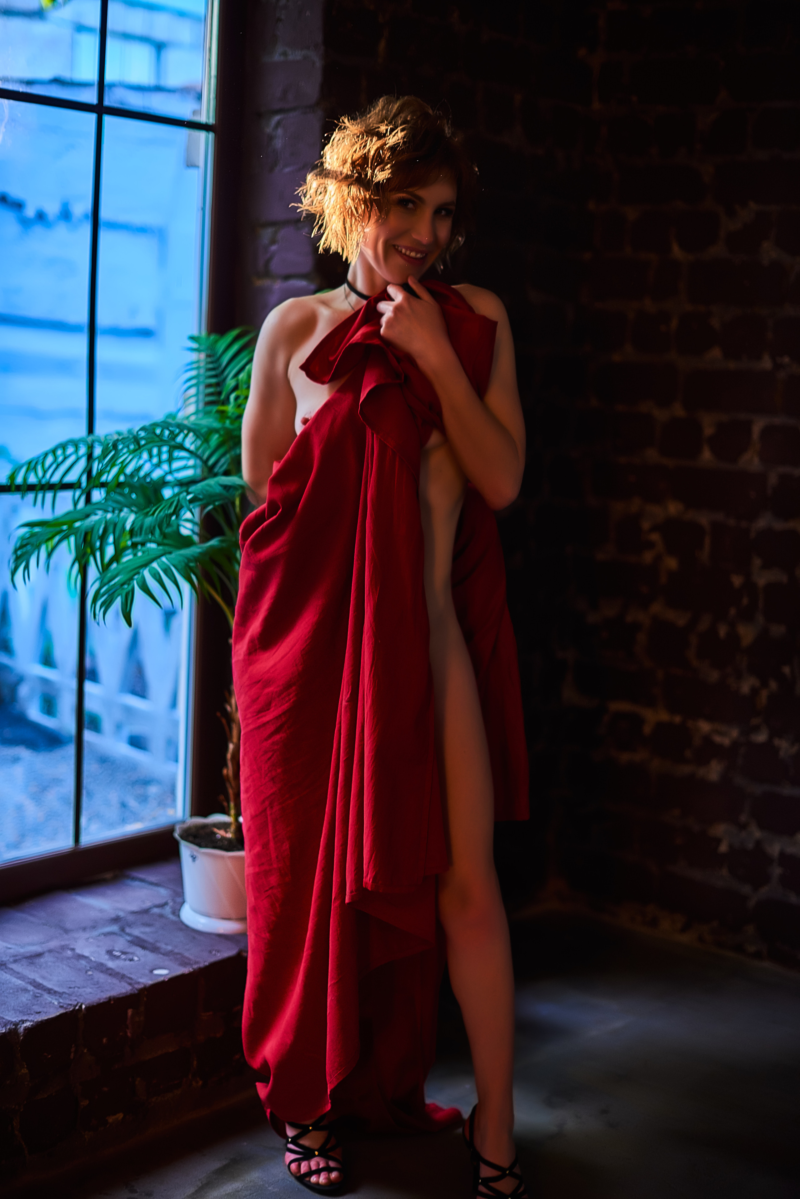 Приятные эмоции после ню фотосессии с топовым ню фотографом в Кривой Рог Днепр Украина.