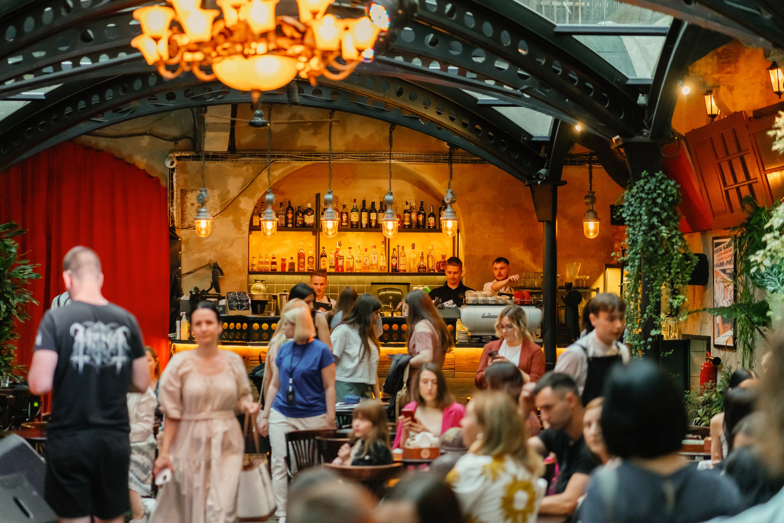 #ДашаЧитає. Весільний фотограф Сергій Черепанов - Львів, Київ, Кропивницький