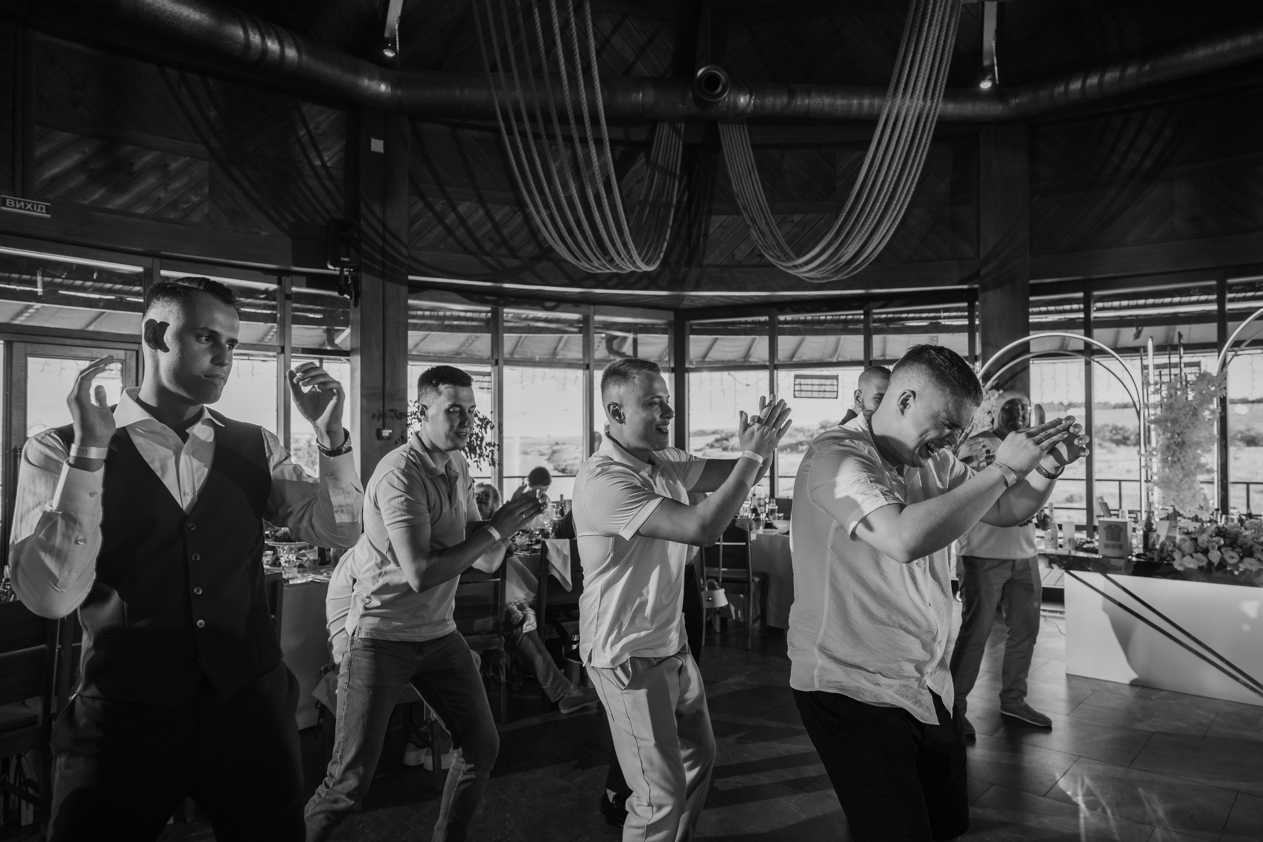 Вікторія та Роман. Весільний фотограф Сергій Черепанов - Львів, Київ, Кропивницький