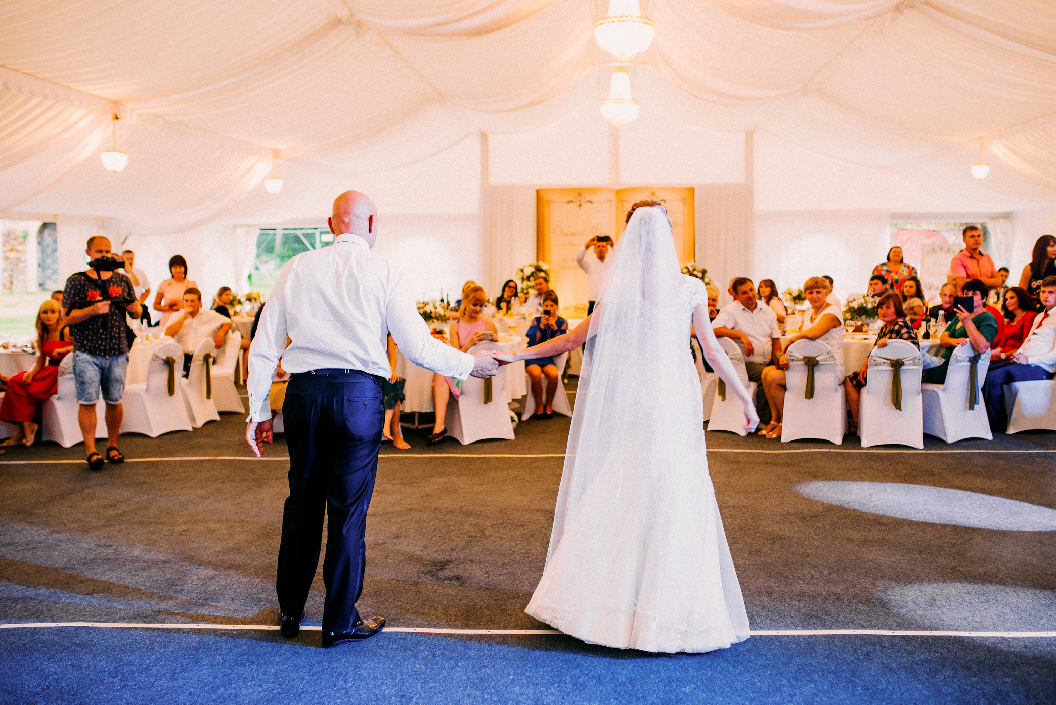 Інтернаціональне весілля в Дубенському замку. Весільний фотограф | Рівне | Львів | Ваш фотограф на весілля