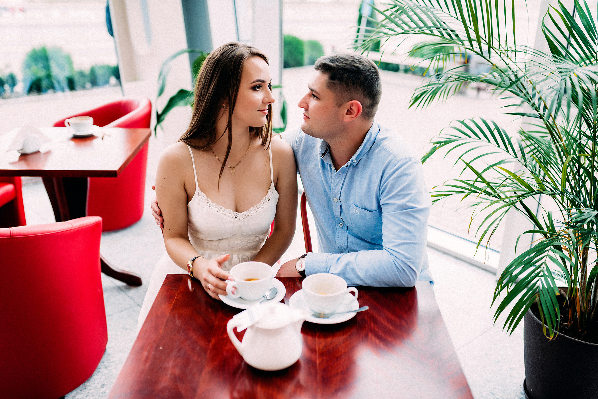 Історія закоханих в аеропорту. Весільний фотограф | Рівне | Львів | Ваш фотограф на весілля