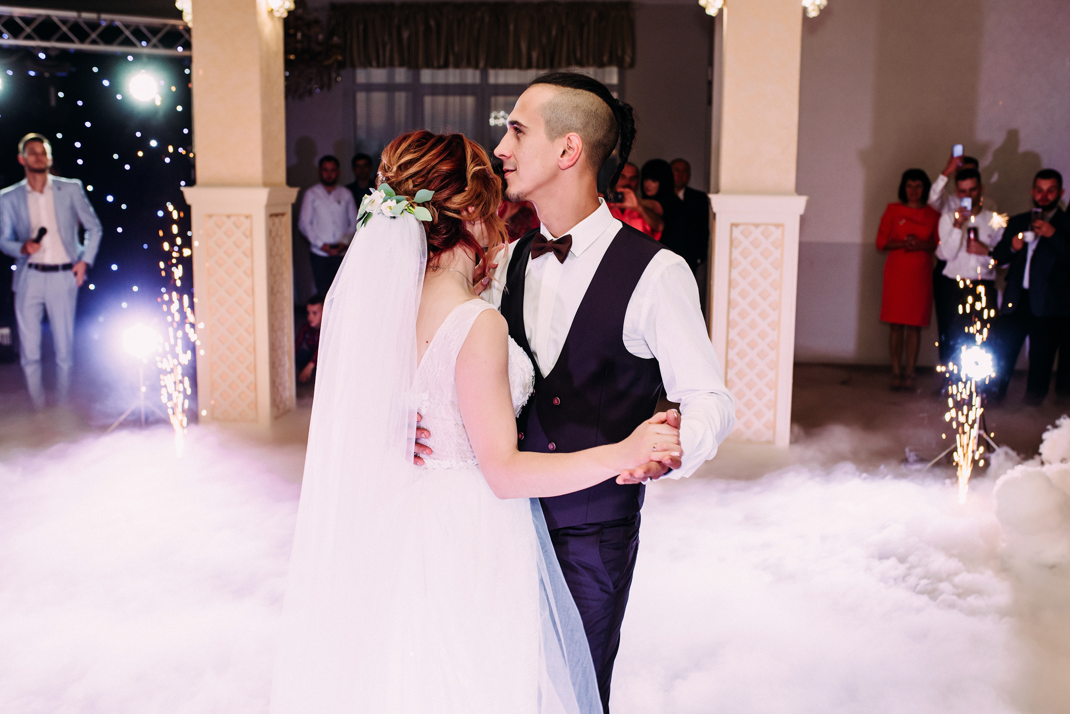 Атмосферне весілля закоханих молодят. Весільний фотограф | Рівне | Львів | Ваш фотограф на весілля