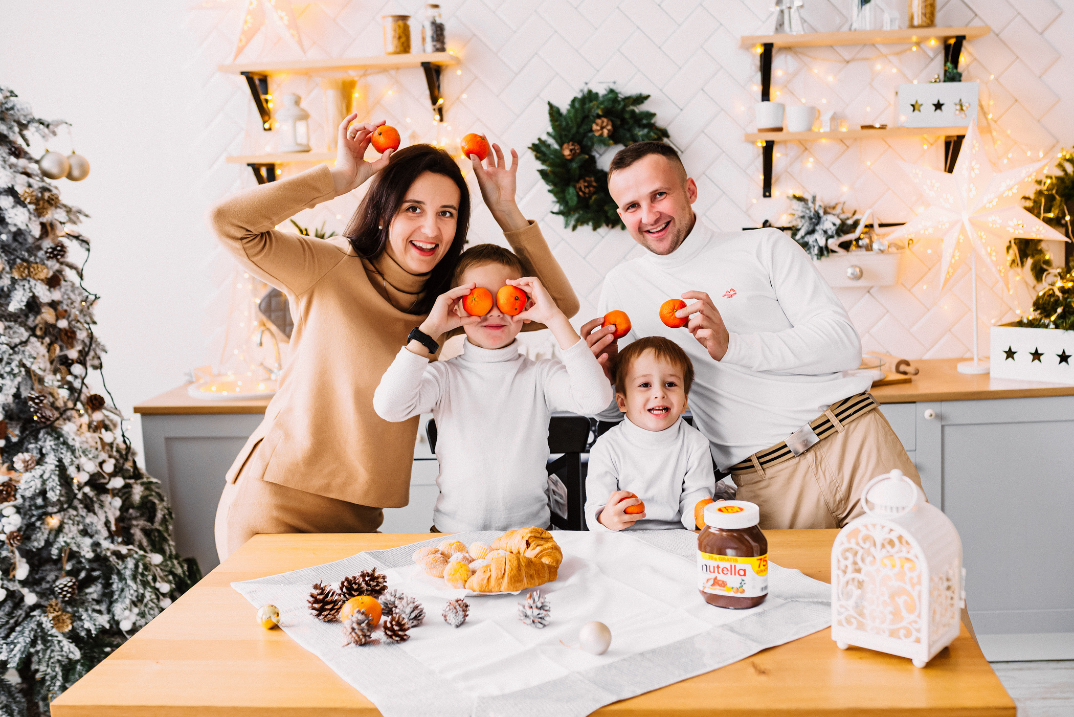 Фотосесія сім’ї в студії. Весільний фотограф | Рівне | Львів | Ваш фотограф на весілля