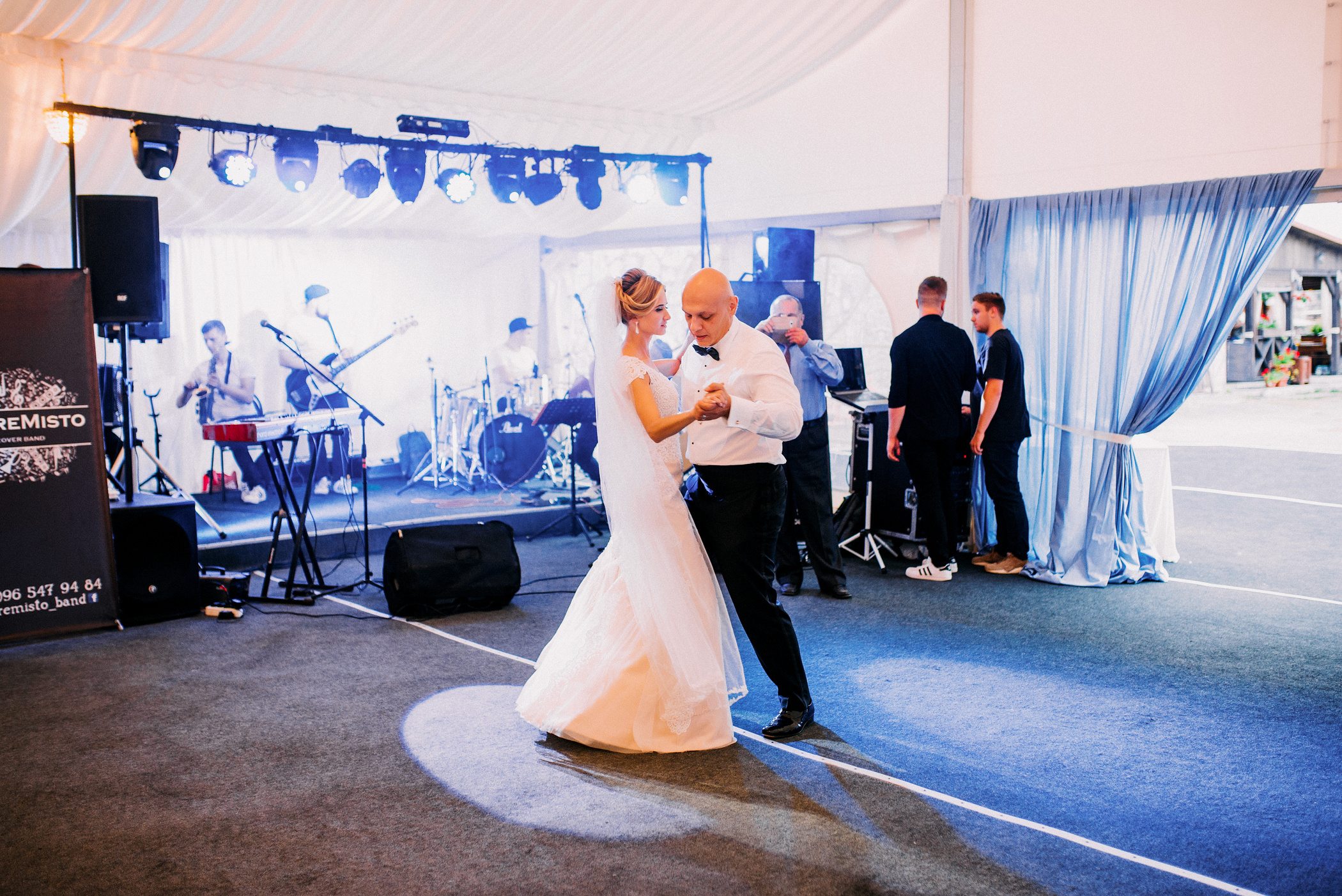 Інтернаціональне весілля в Дубенському замку. Весільний фотограф | Рівне | Львів | Ваш фотограф на весілля